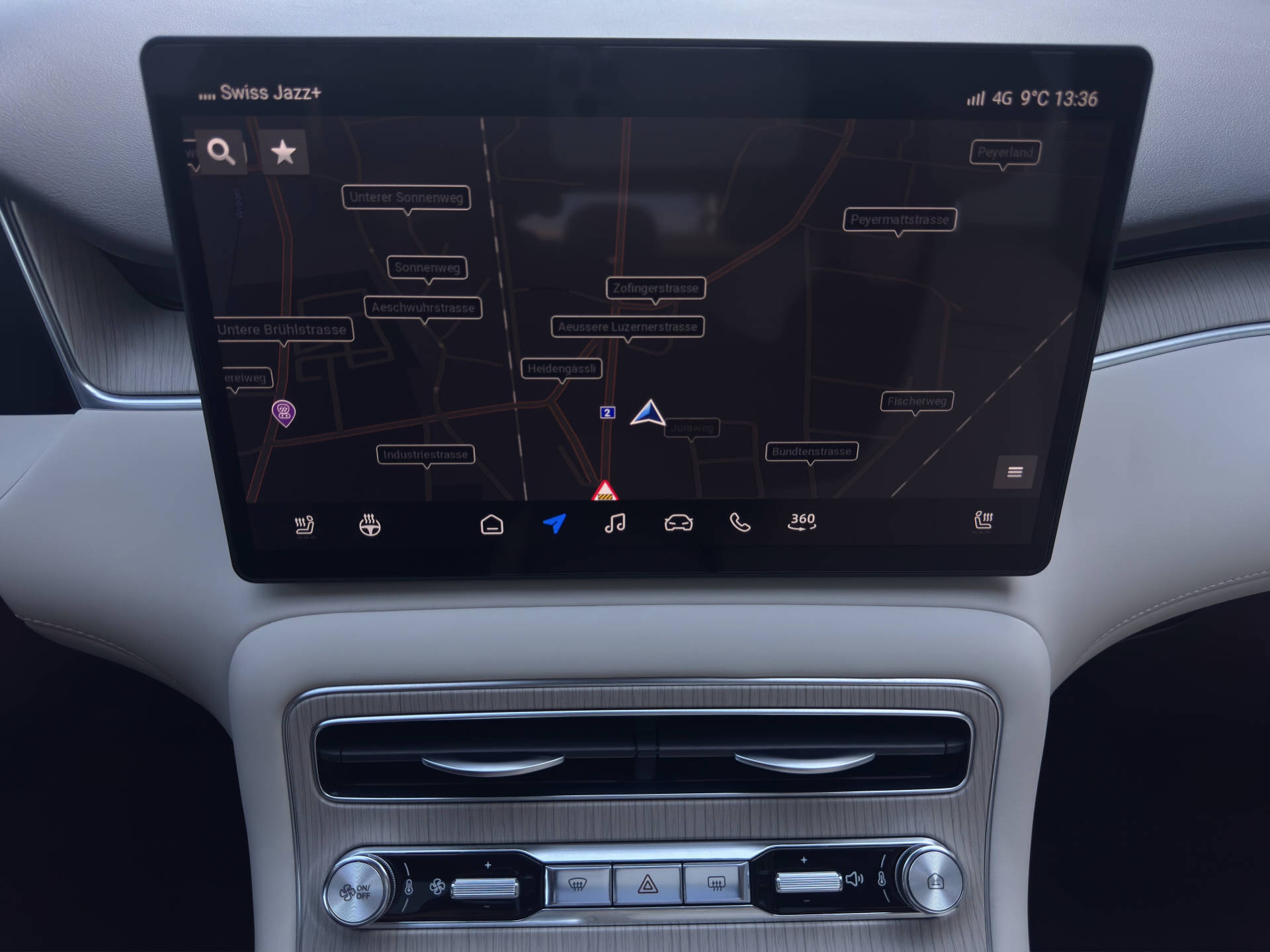 MG S6 EV 77 kWh Luxury 4WD-image-10