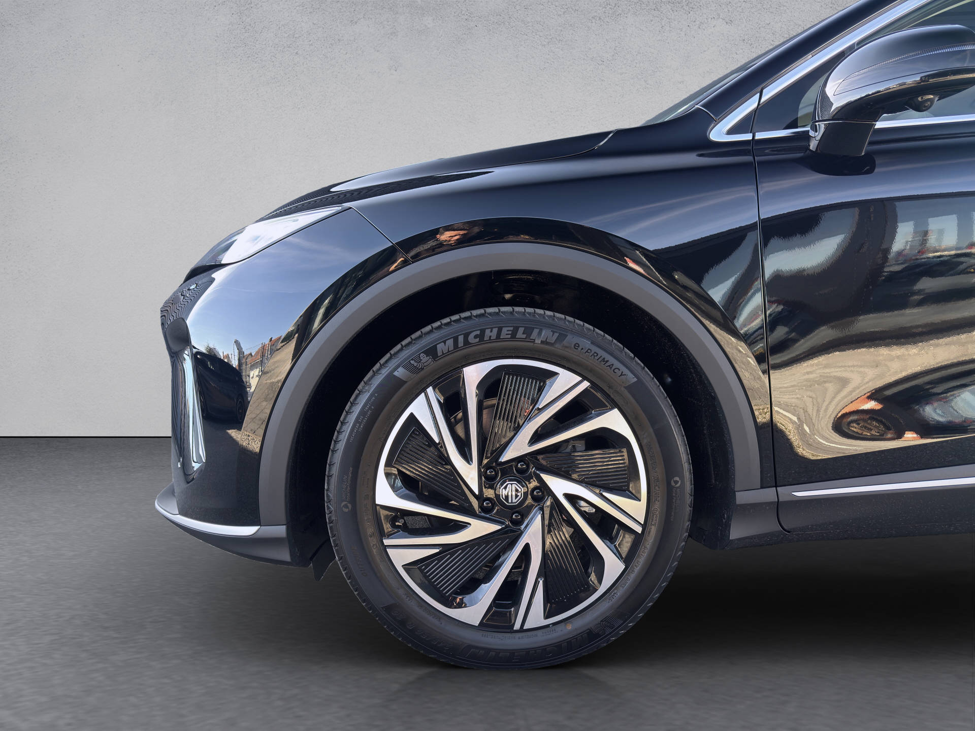 MG S6 EV 77 kWh Luxury 4WD-image-3