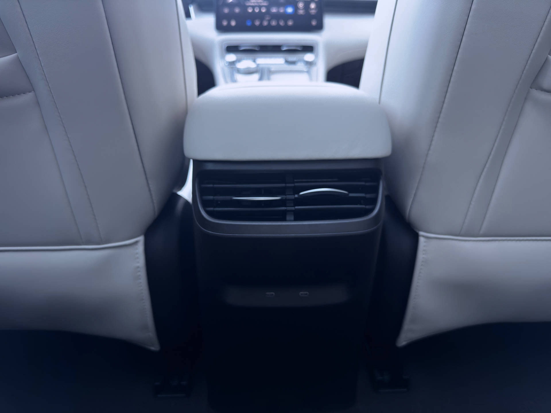 MG S6 EV 77 kWh Luxury 4WD-image-13