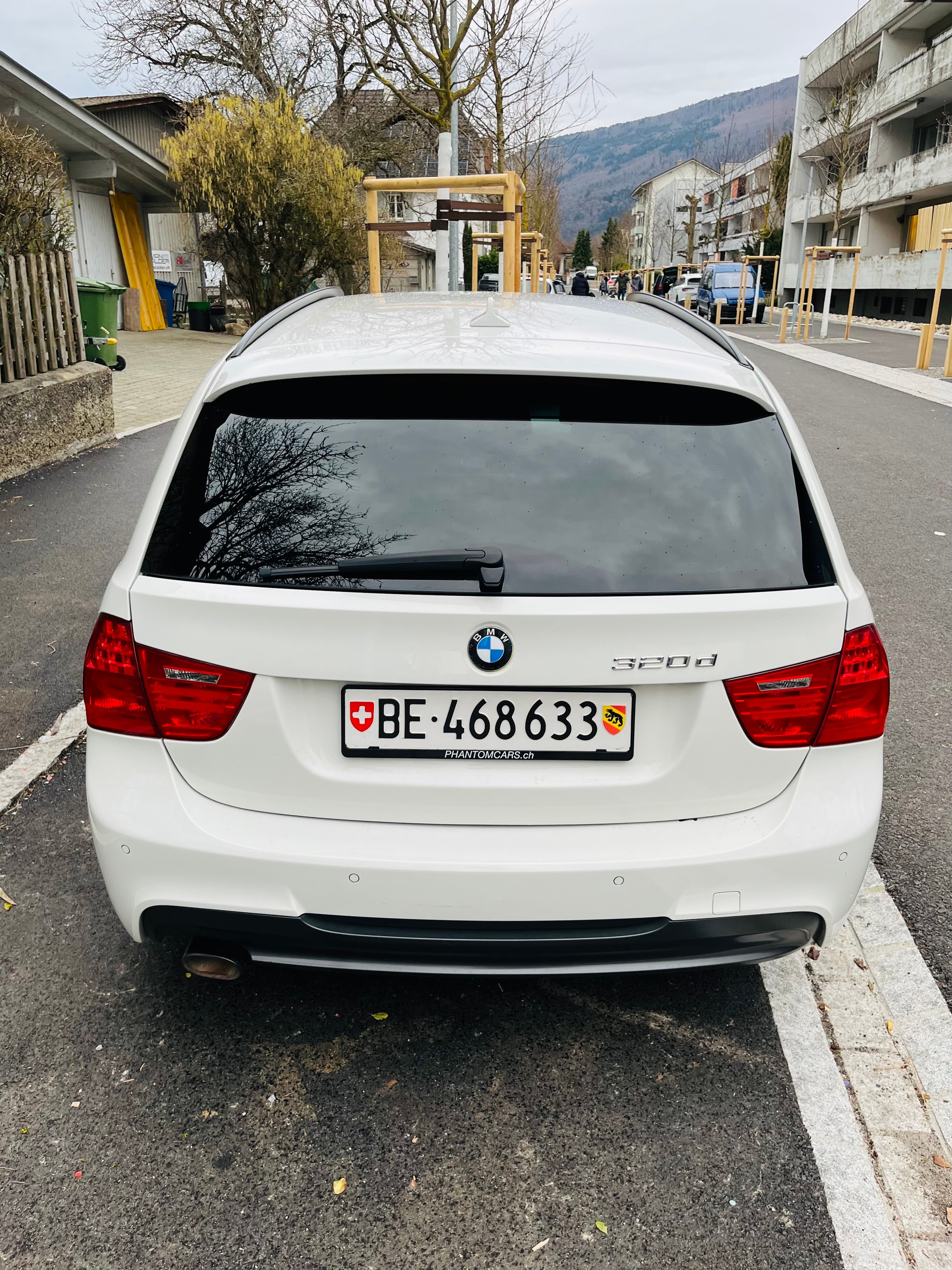 BMW 320d xDrive-image-3