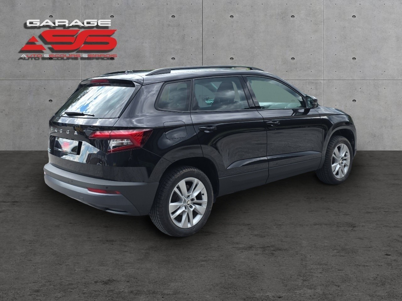 SKODA Karoq 1.5 TSI ACT Ambition DSG-image-1