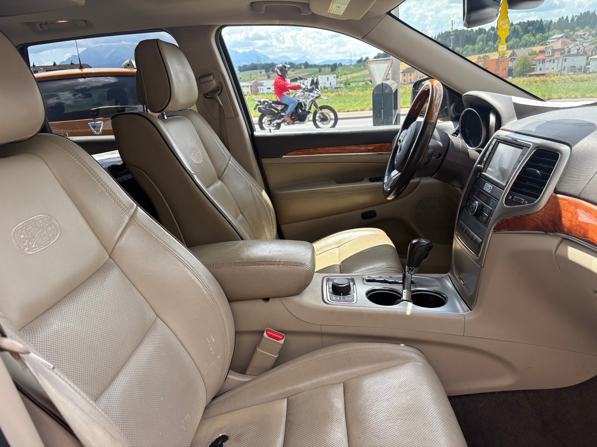 JEEP Grand Cherokee 3.0 CRD Overland Automatic-image-12