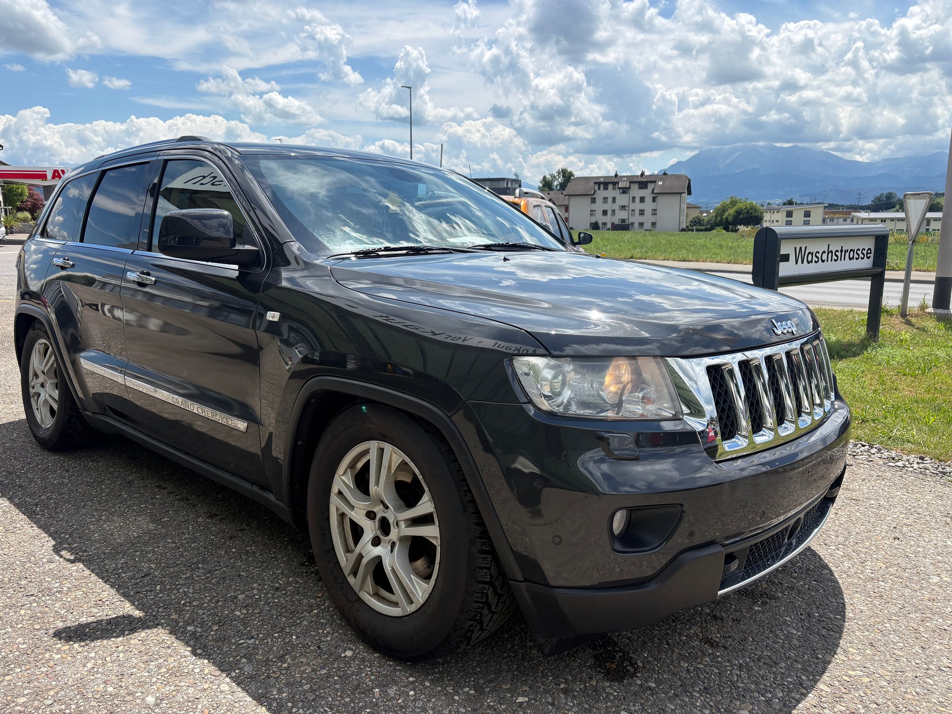 JEEP Grand Cherokee 3.0 CRD Overland Automatic-image-2