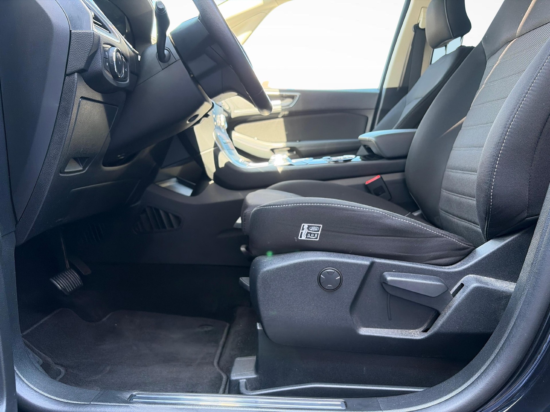 FORD Galaxy 2.5 Hybrid Titanium-image-11