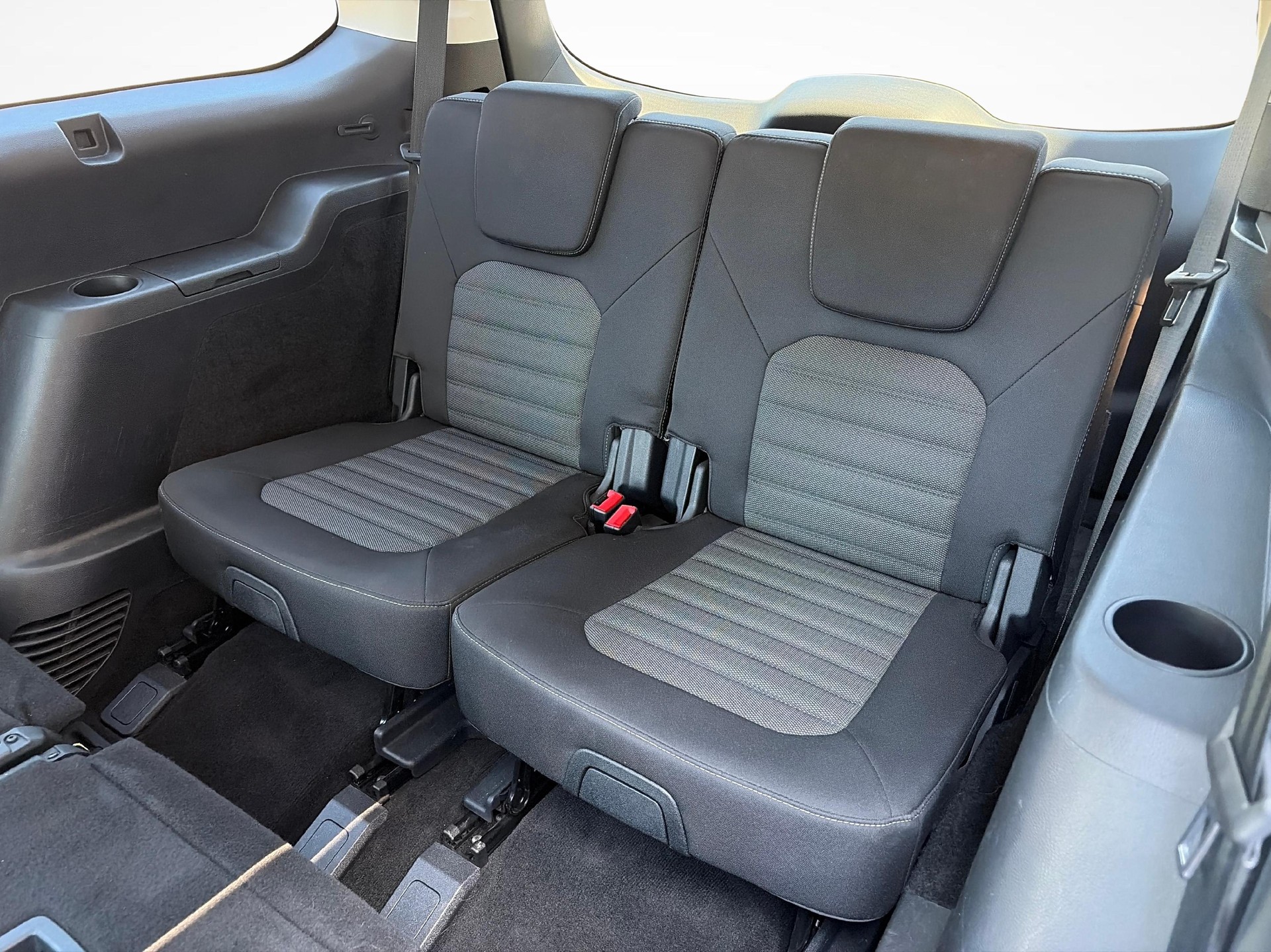 FORD Galaxy 2.5 Hybrid Titanium-image-18