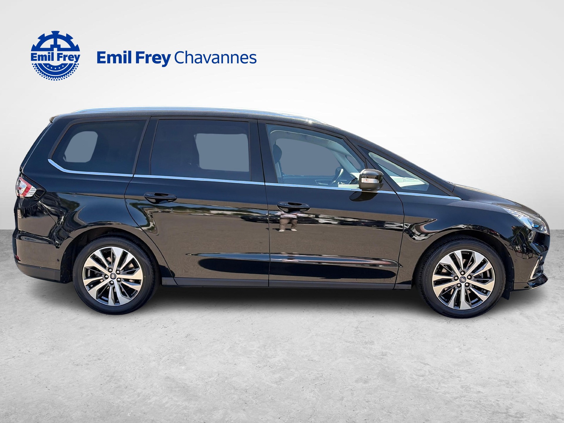 FORD Galaxy 2.5 Hybrid Titanium-image-4