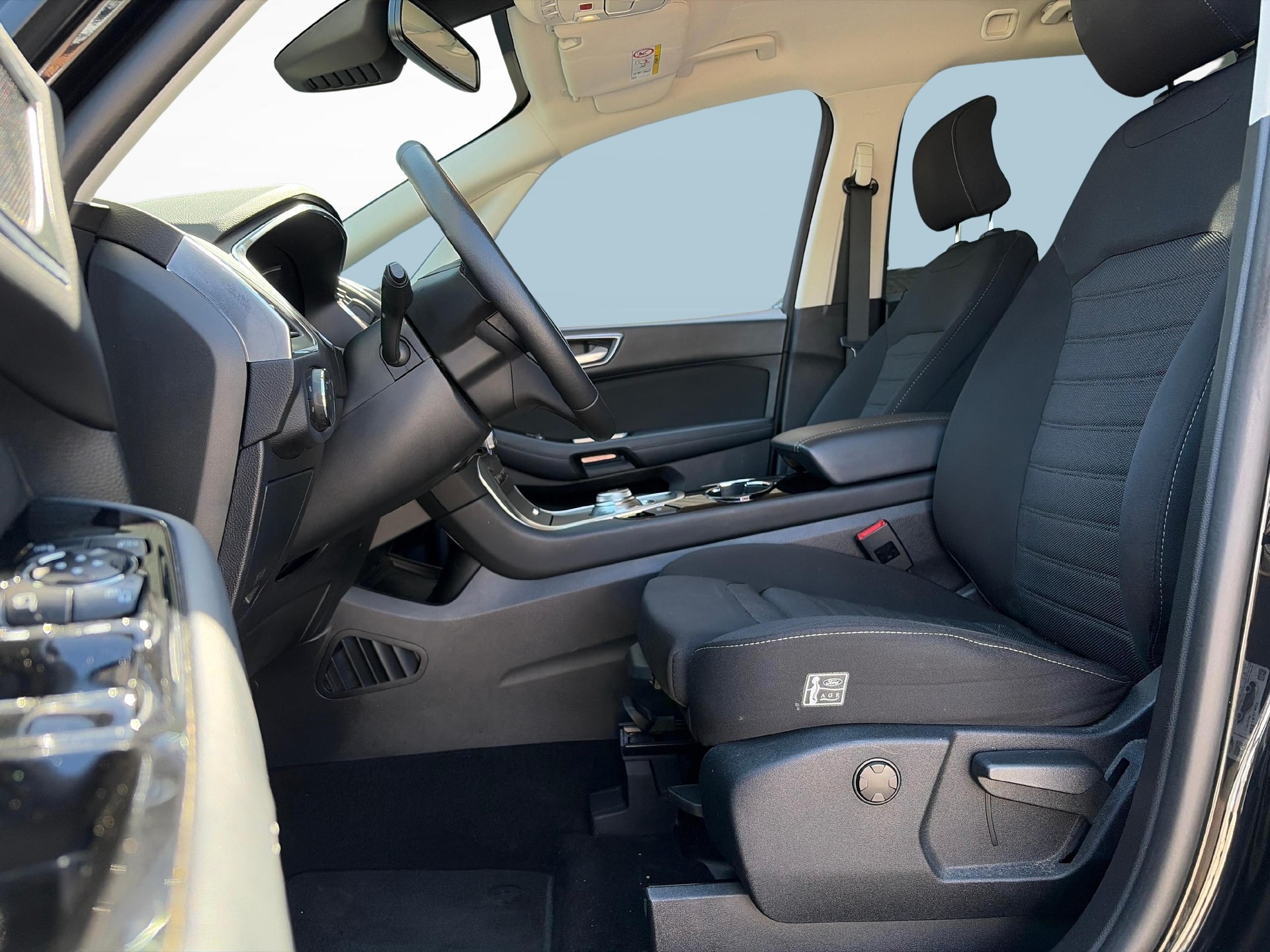 FORD Galaxy 2.5 Hybrid Titanium-image-10