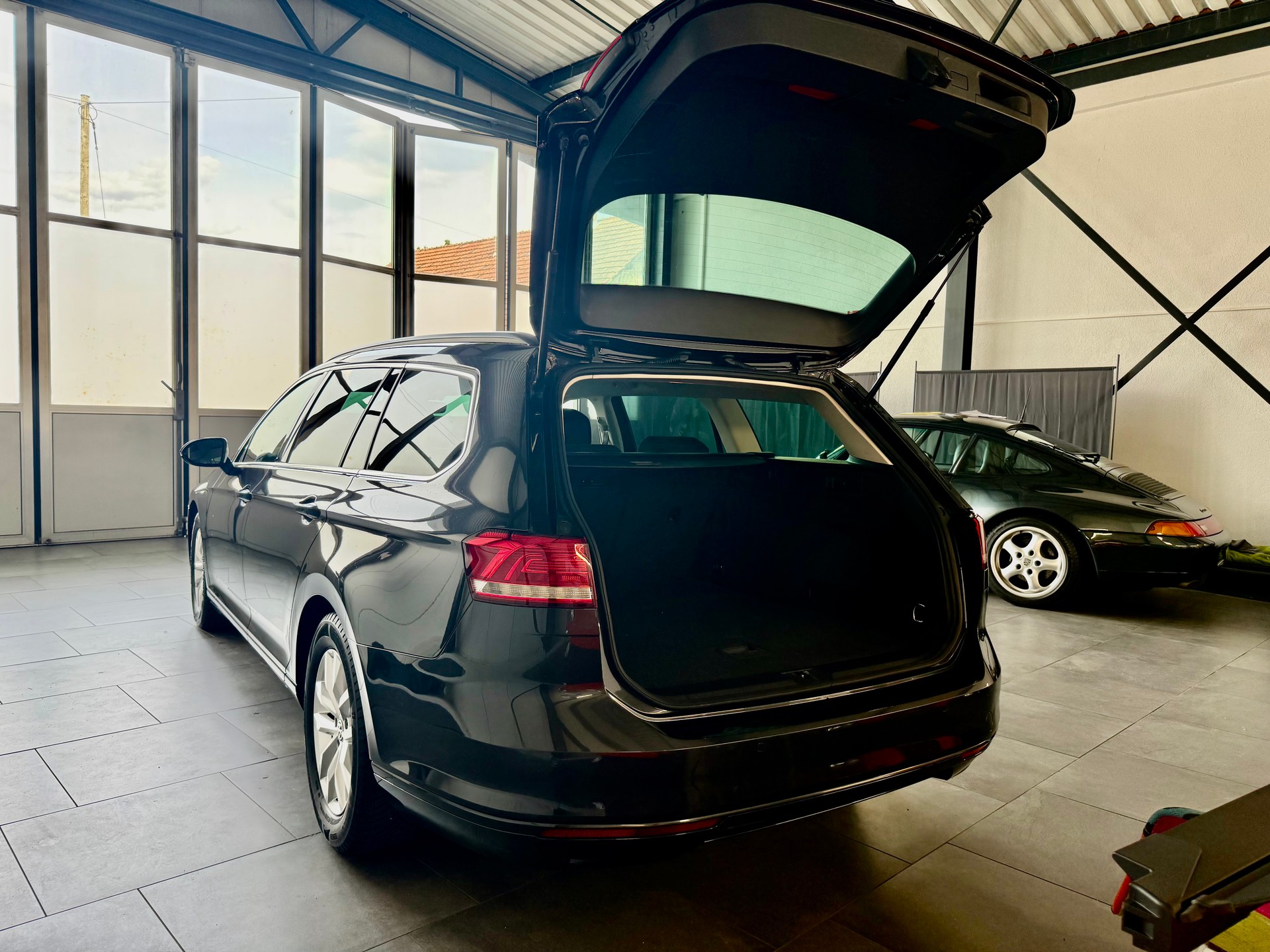 VW Passat Variant 2.0 TDI BMT Comfortline DSG-image-5