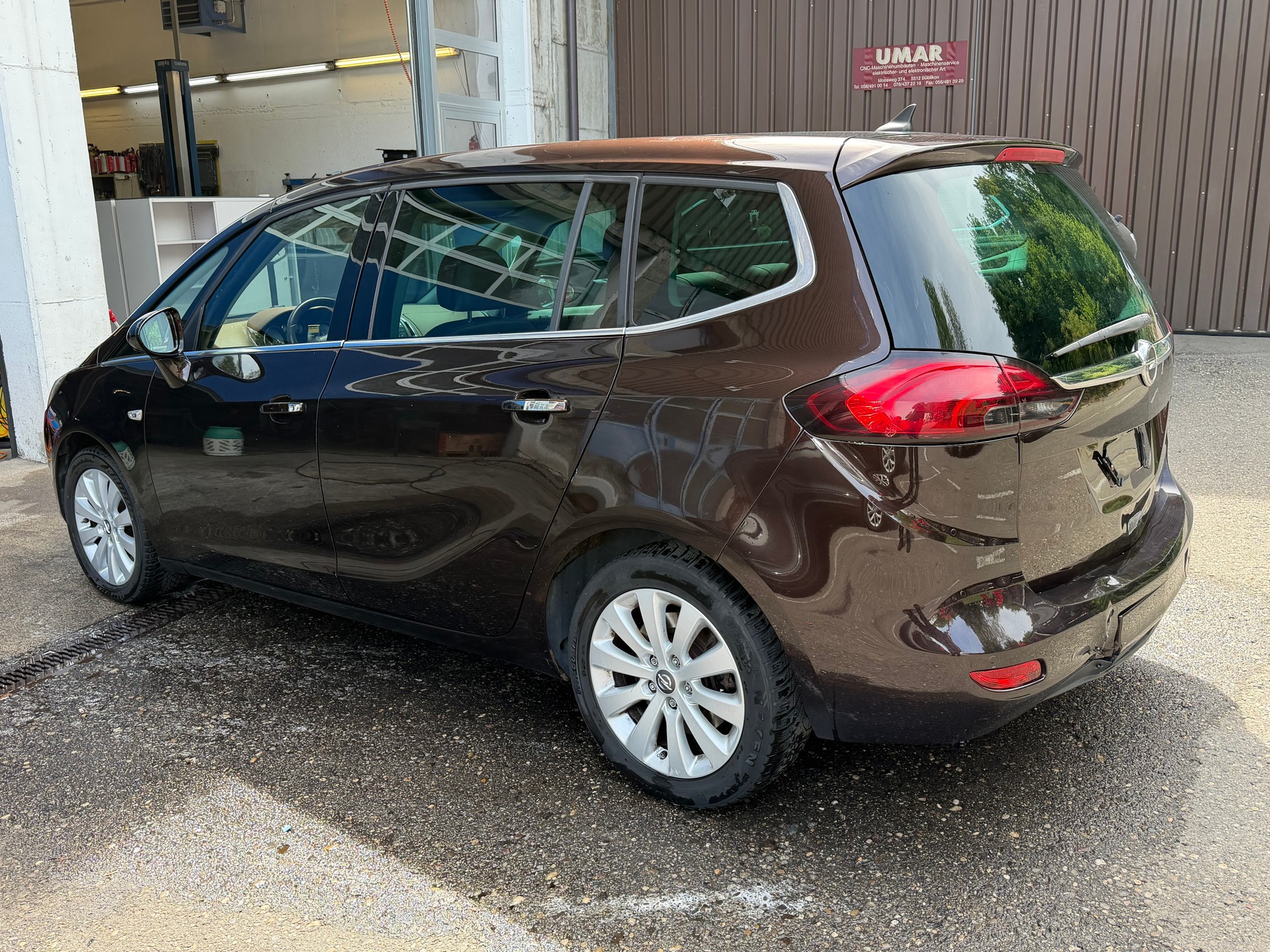 OPEL Zafira Tourer 2.0 CDTi Cosmo-image-2