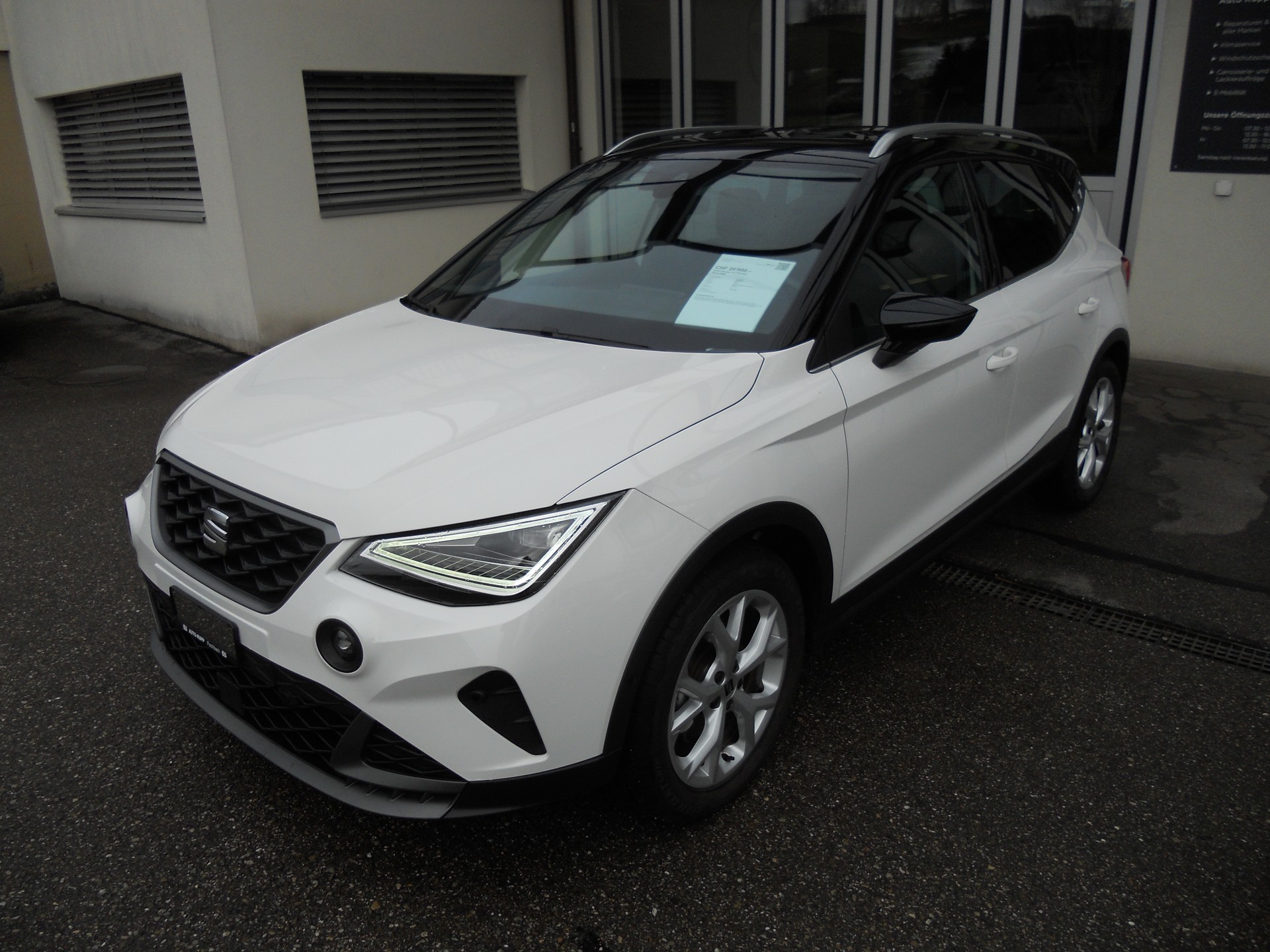SEAT Arona 1.0 TSI Eco FR DSG-image-0