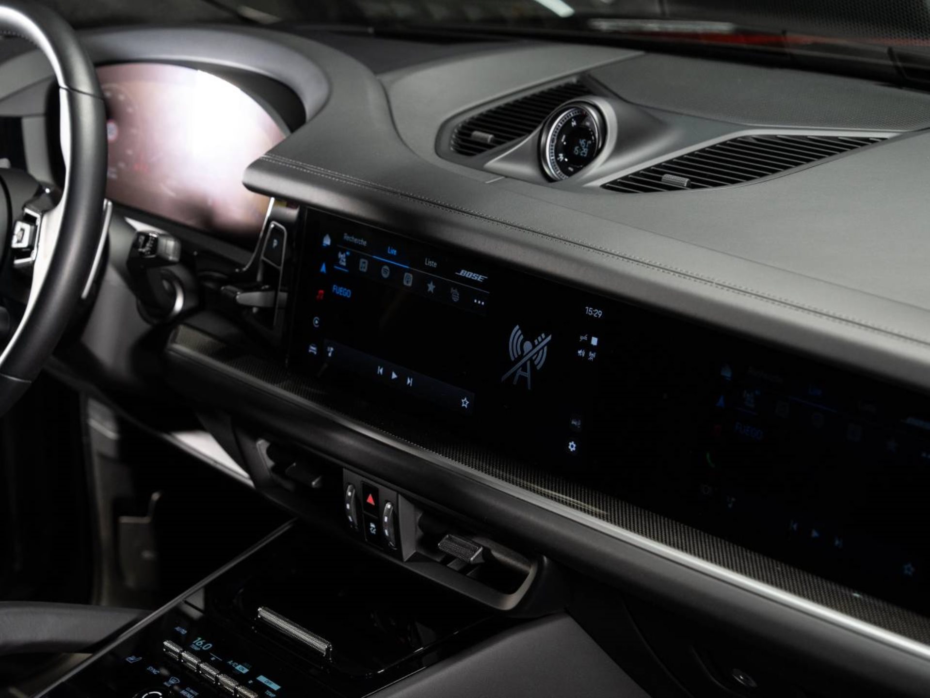 PORSCHE Cayenne E-Hybrid Coupé (MY24)-image-11