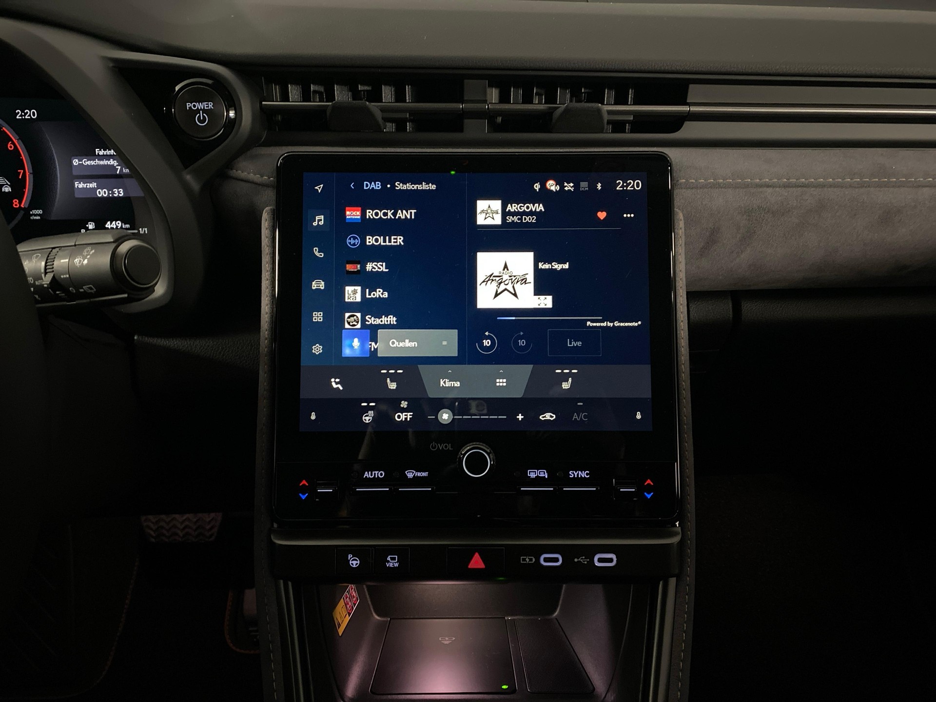 LEXUS LBX 1.5 Hybrid Cool AWD-image-12
