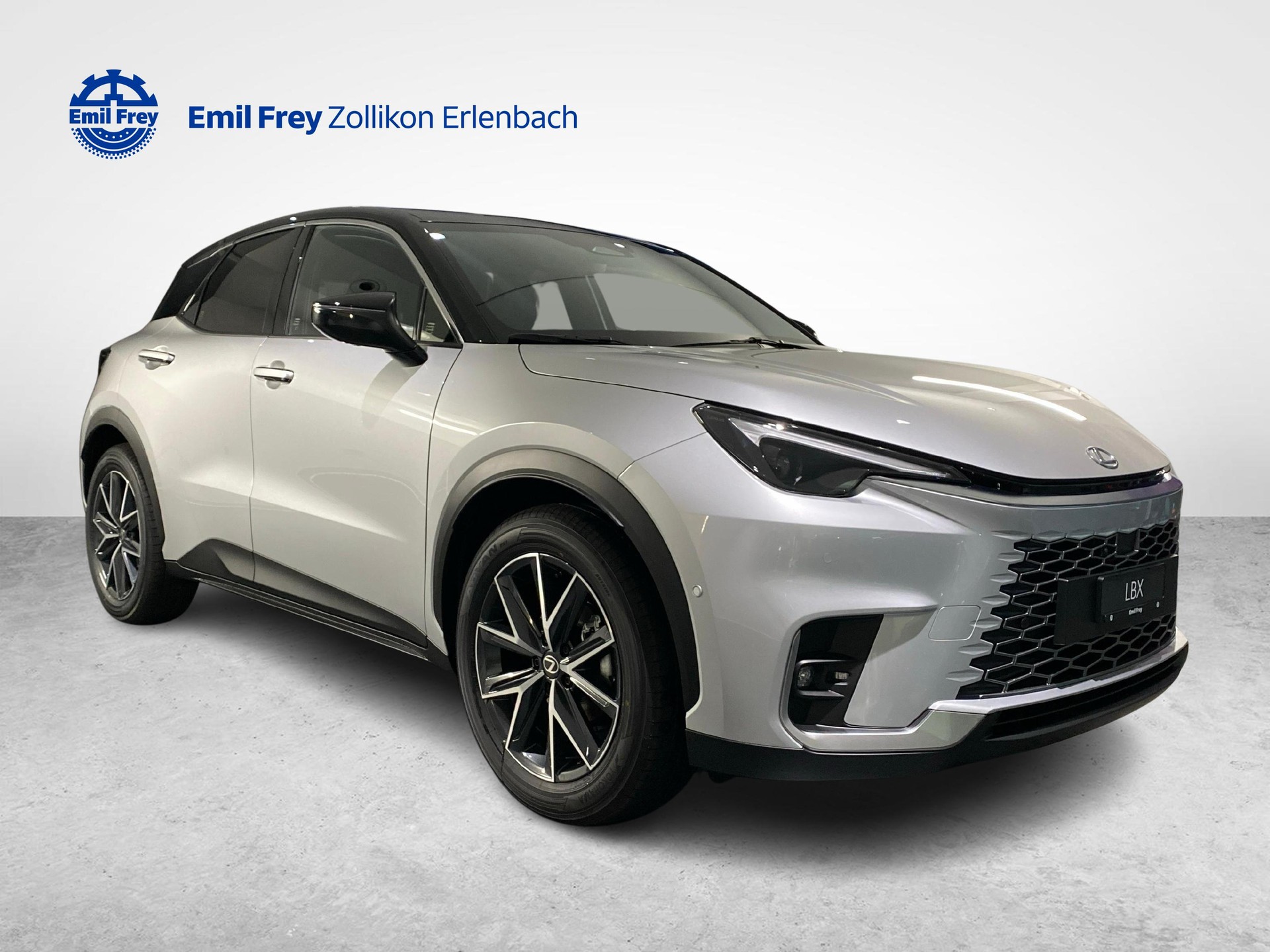 LEXUS LBX 1.5 Hybrid Cool AWD-image-6