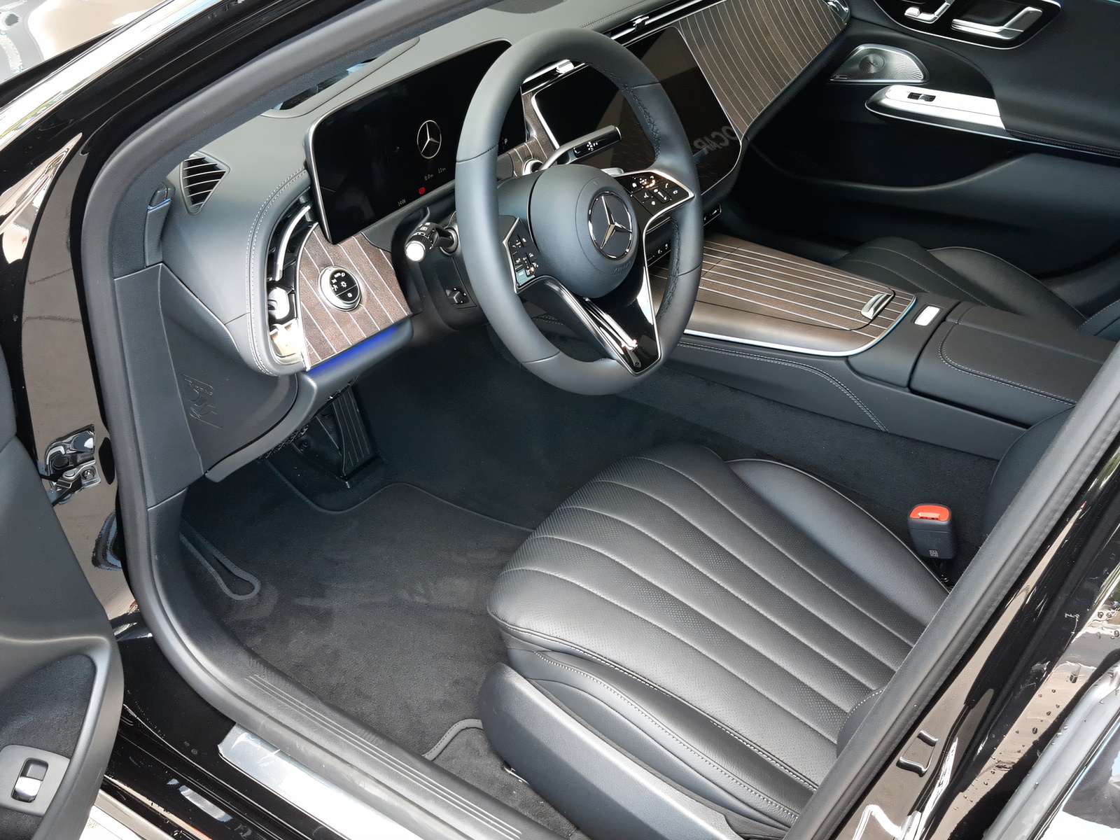MERCEDES-BENZ E 300 de 4Matic-image-6