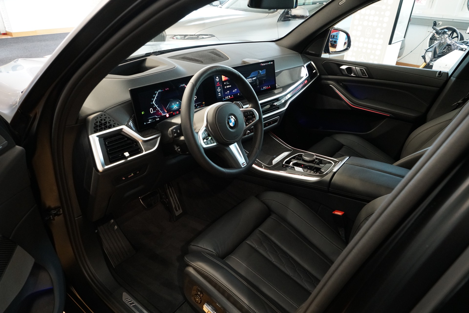 BMW X5 xDrive 48V 40i M Sport Pro Steptronic Frozen Black-image-11