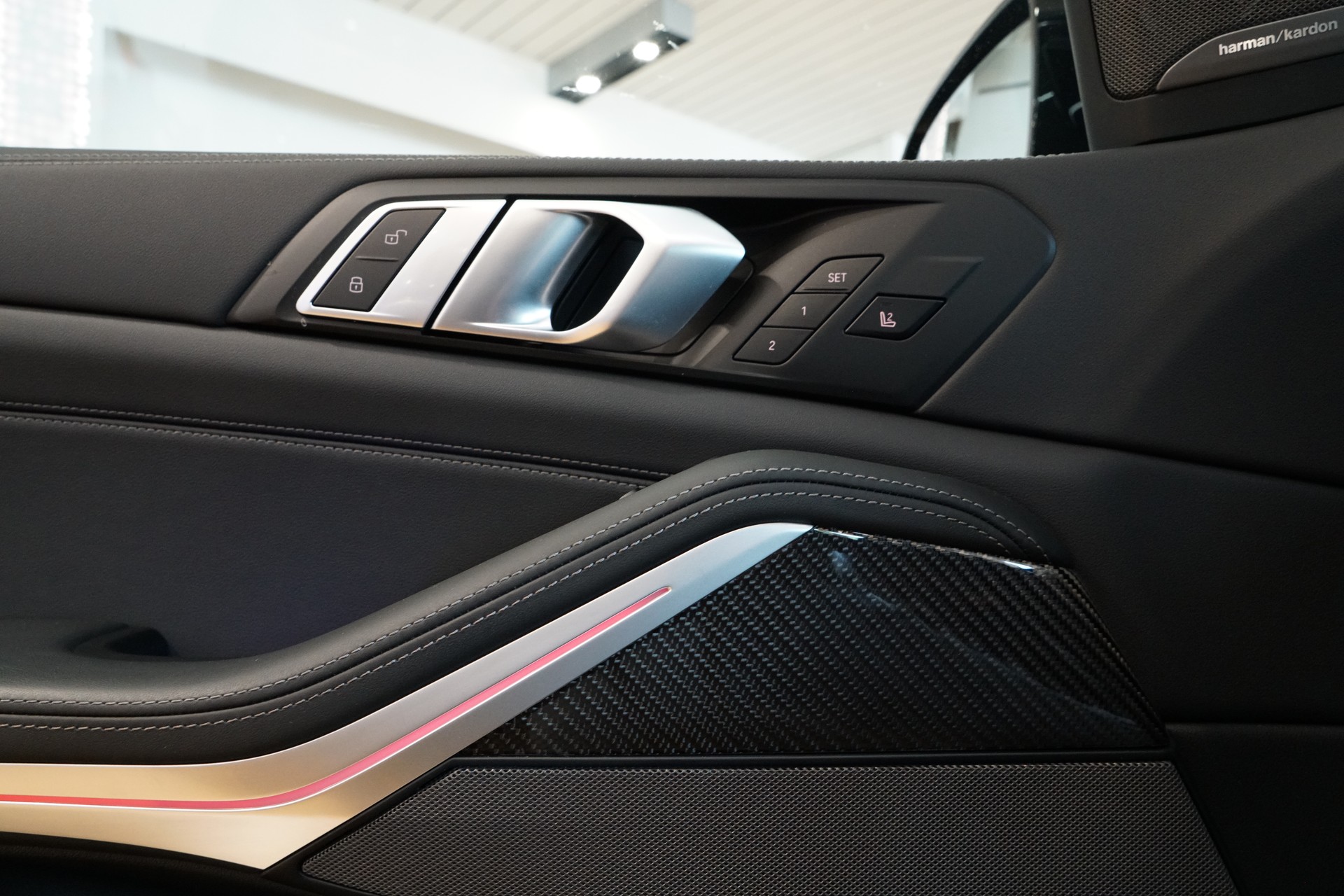 BMW X5 xDrive 48V 40i M Sport Pro Steptronic Frozen Black-image-15