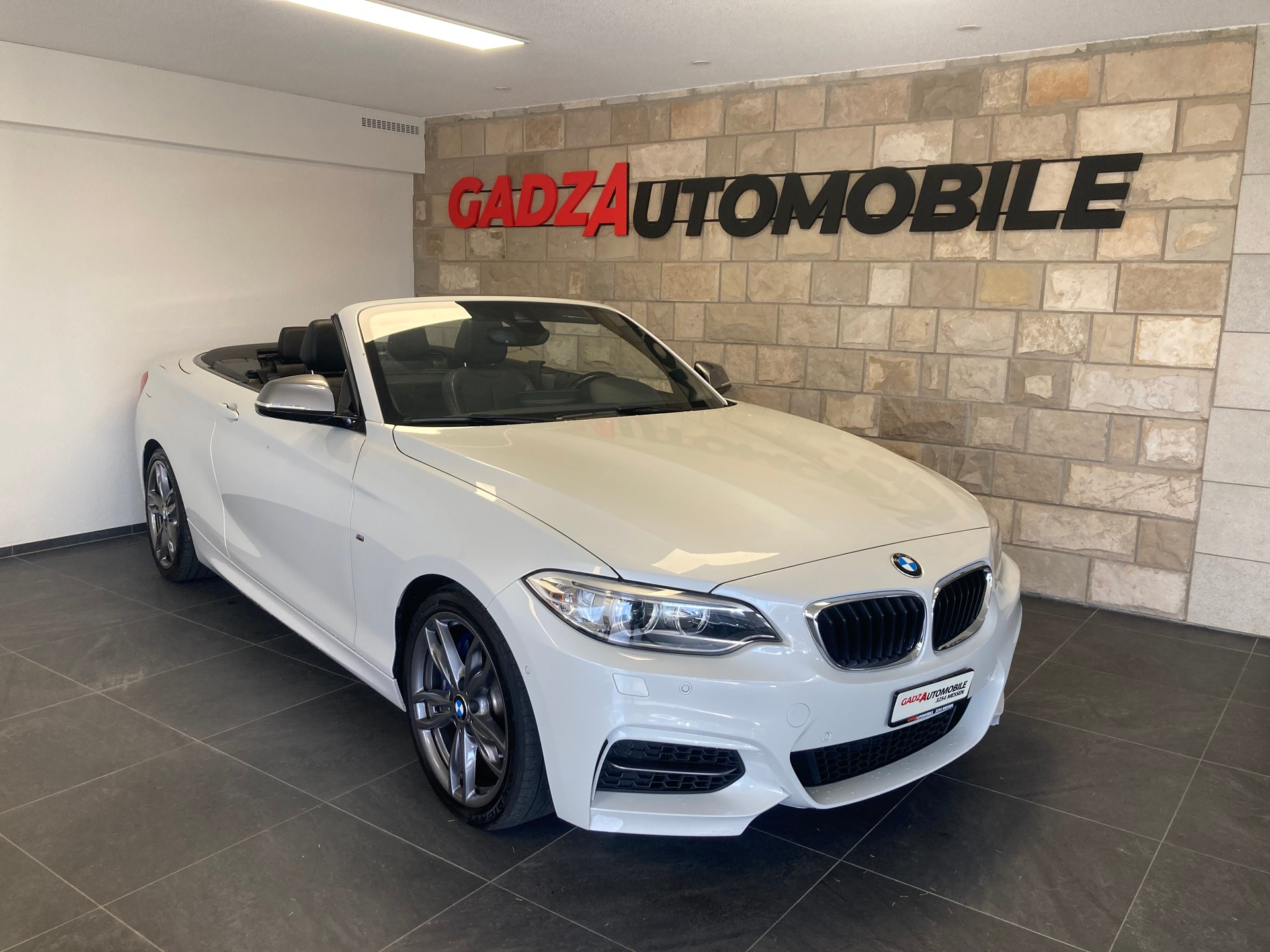 BMW M235i Steptronic-image-0
