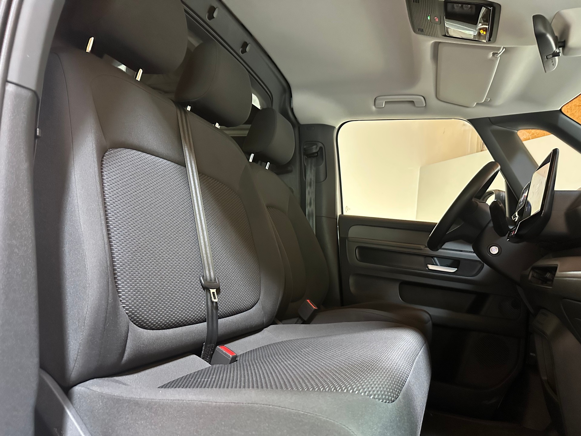 VW ID. Buzz Cargo-image-22