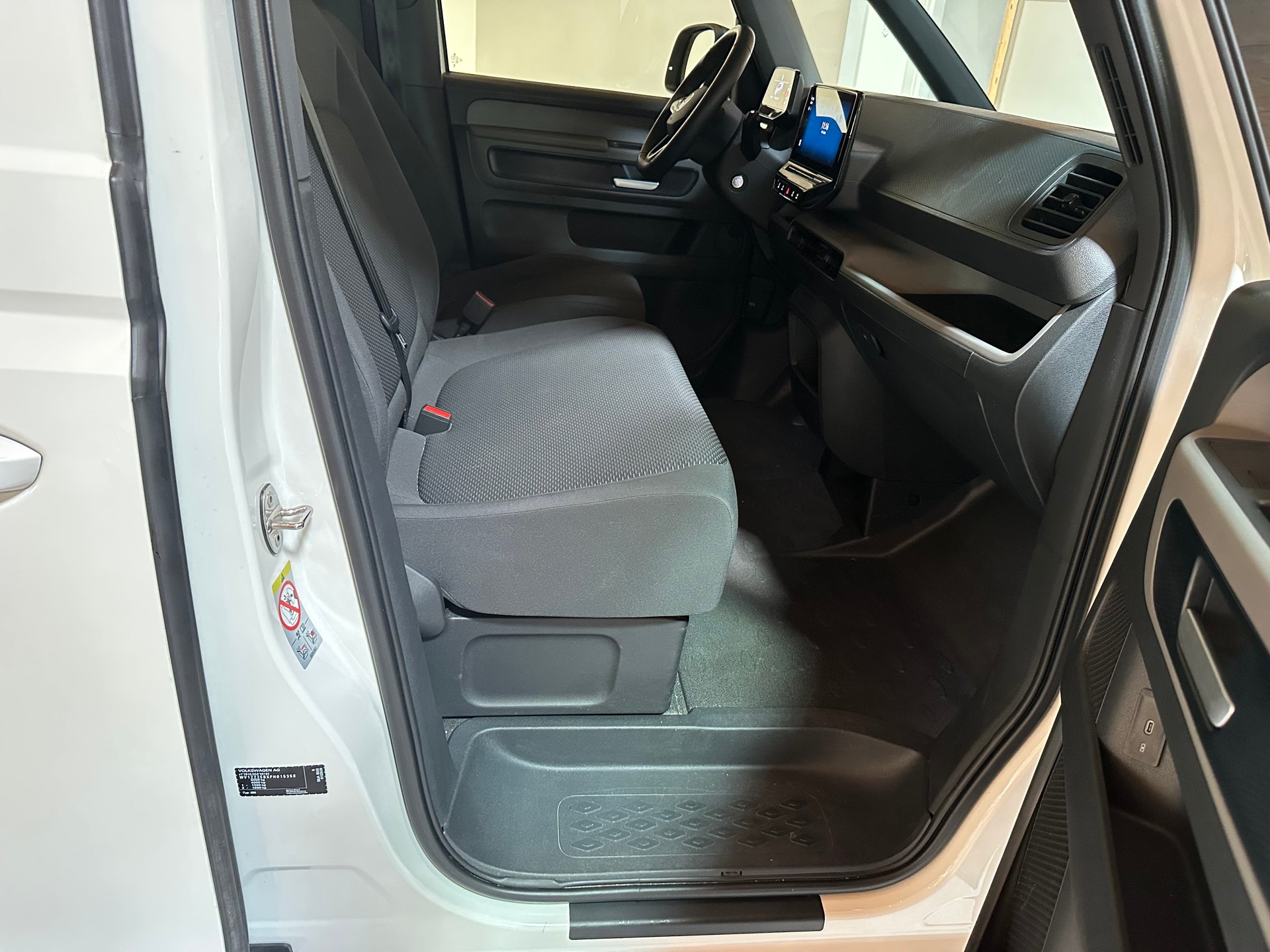 VW ID. Buzz Cargo-image-21