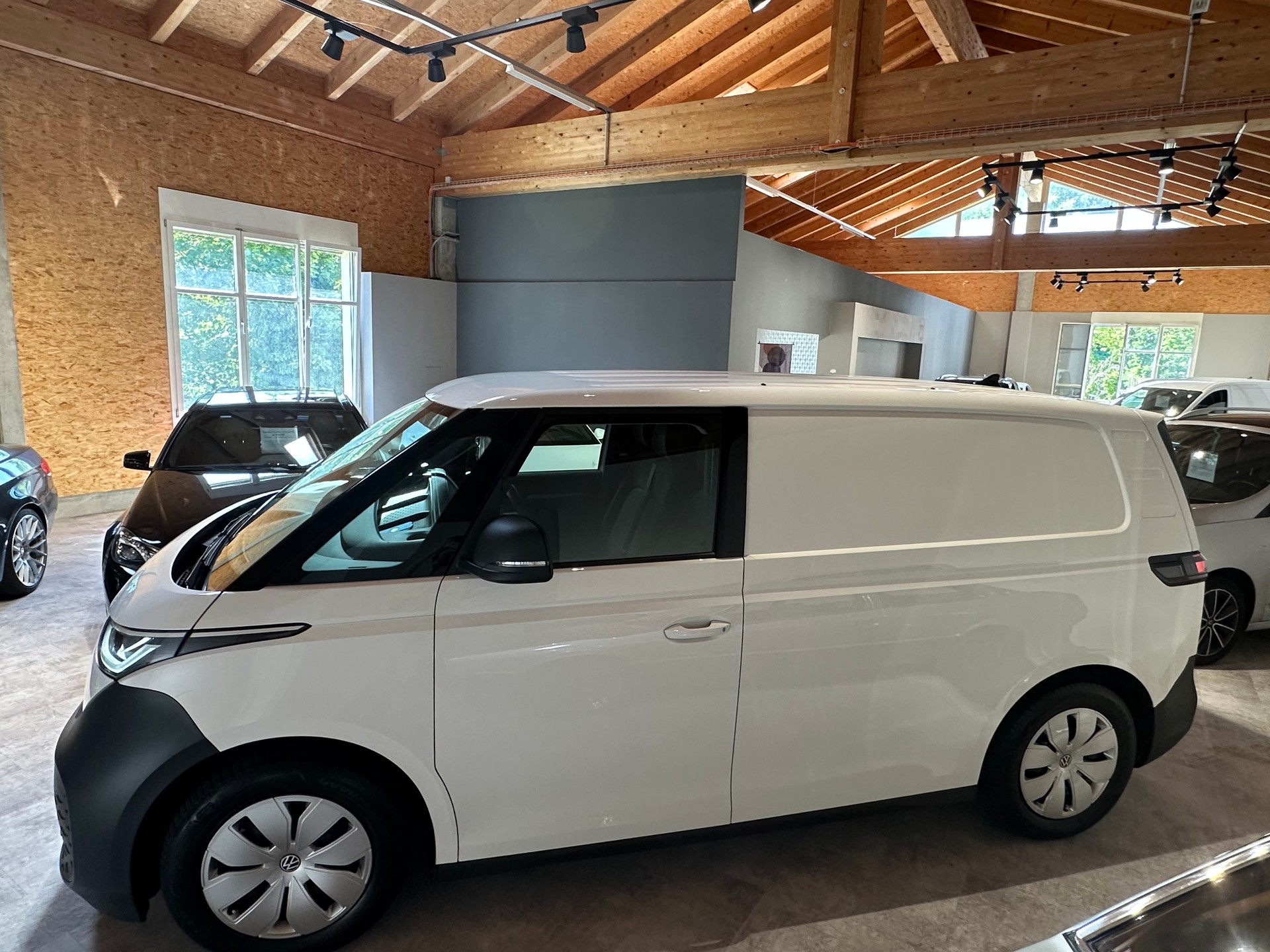 VW ID. Buzz Cargo-image-2