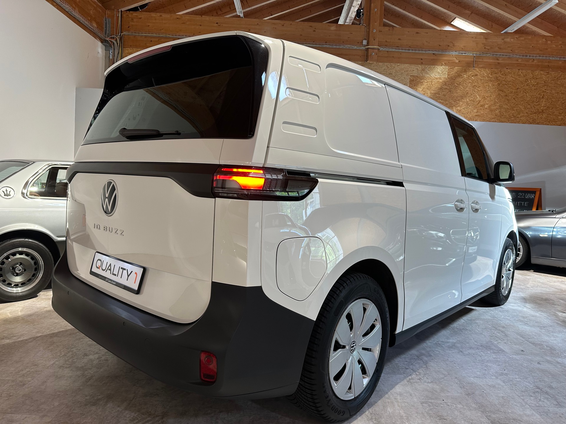 VW ID. Buzz Cargo-image-8