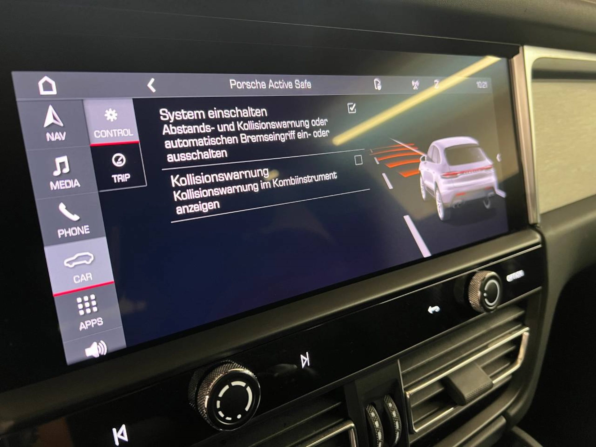 PORSCHE Macan S-image-29