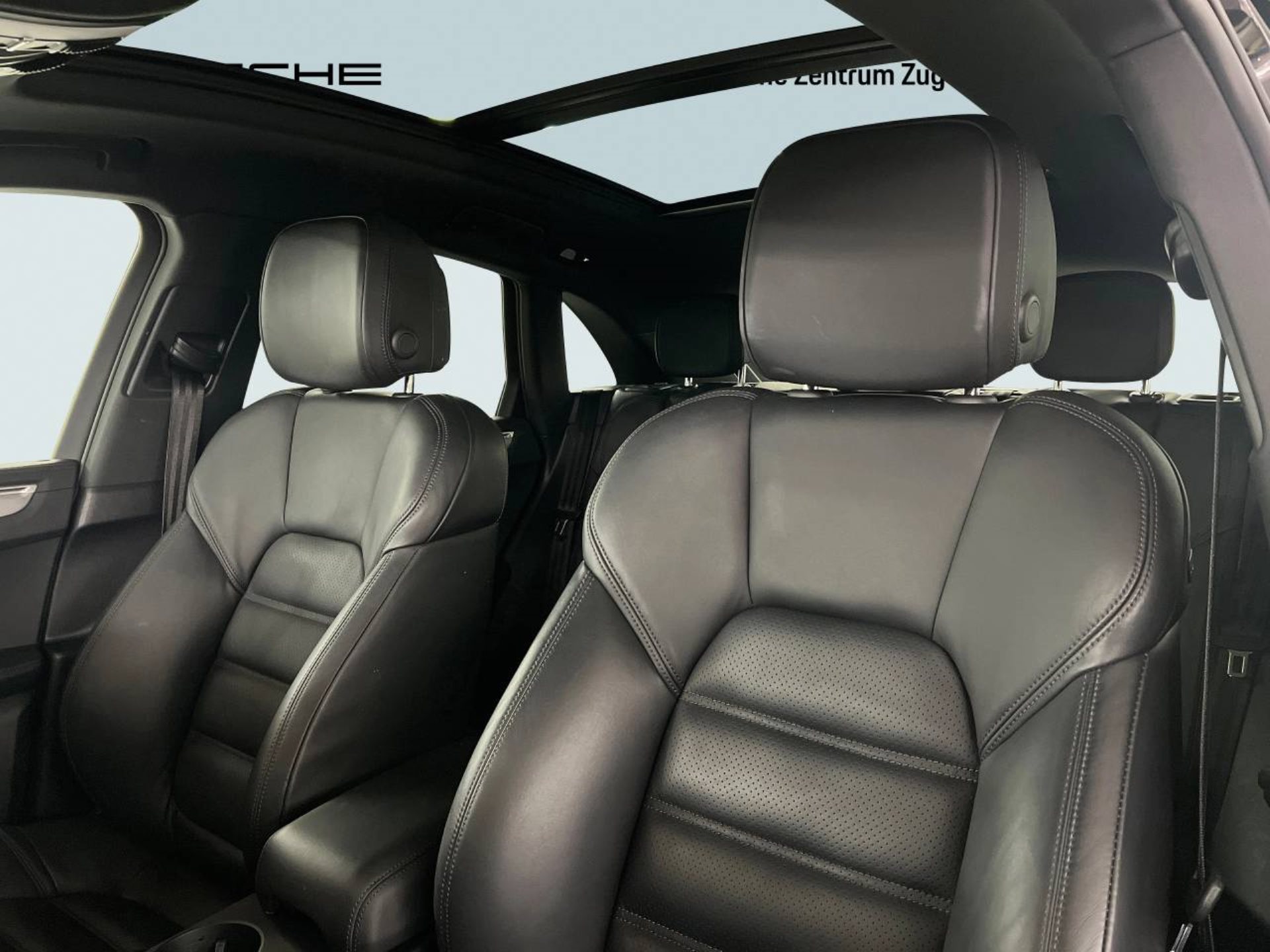 PORSCHE Macan S-image-4