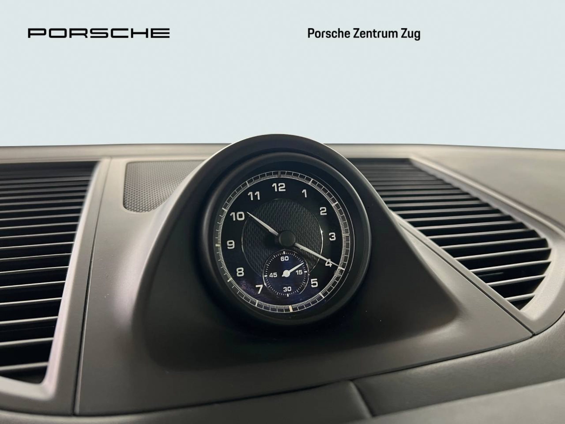 PORSCHE Macan S-image-25