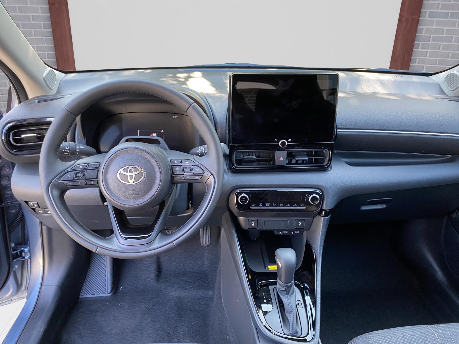TOYOTA Yaris 1.5 VVT-i HSD Trend-image-8