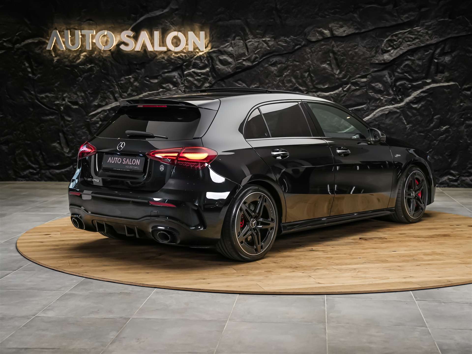 MERCEDES-BENZ A35 AMG 4Matic 8G-DCT *Facelift*Panorama*Schalensitze*360° Kamera*-image-4