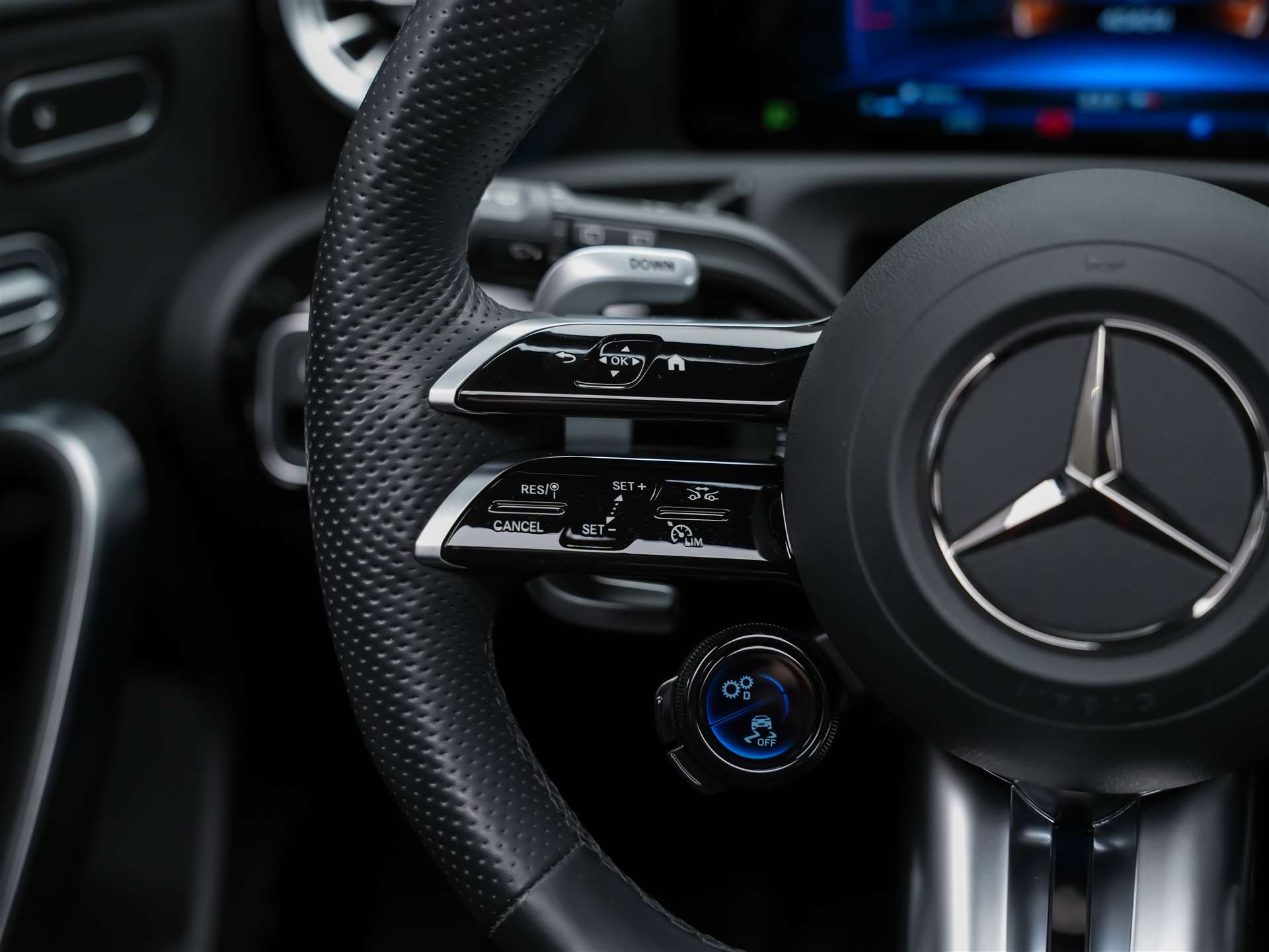 MERCEDES-BENZ A35 AMG 4Matic 8G-DCT *Facelift*Panorama*Schalensitze*360° Kamera*-image-28