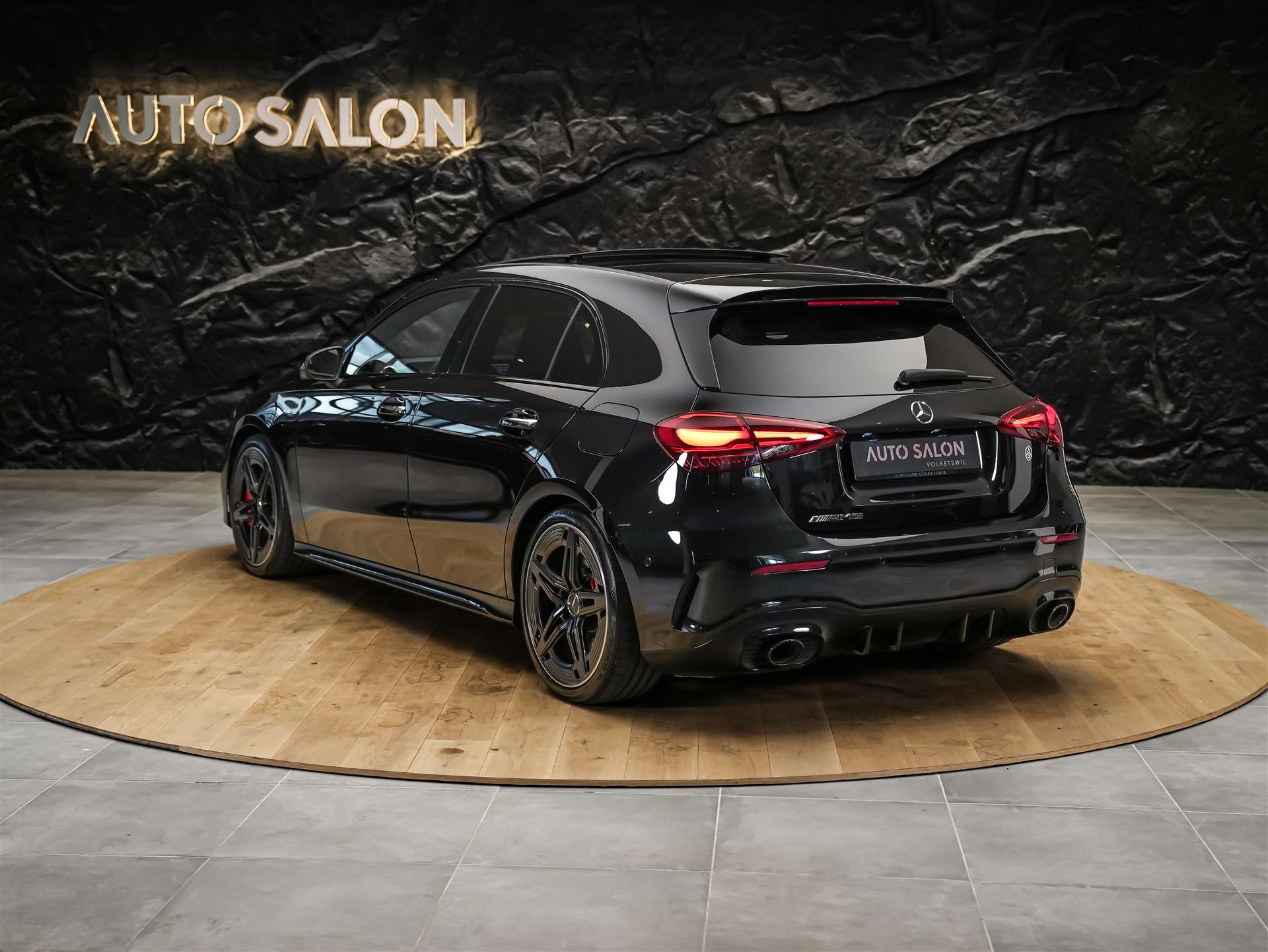 MERCEDES-BENZ A35 AMG 4Matic 8G-DCT *Facelift*Panorama*Schalensitze*360° Kamera*-showroom-element-2