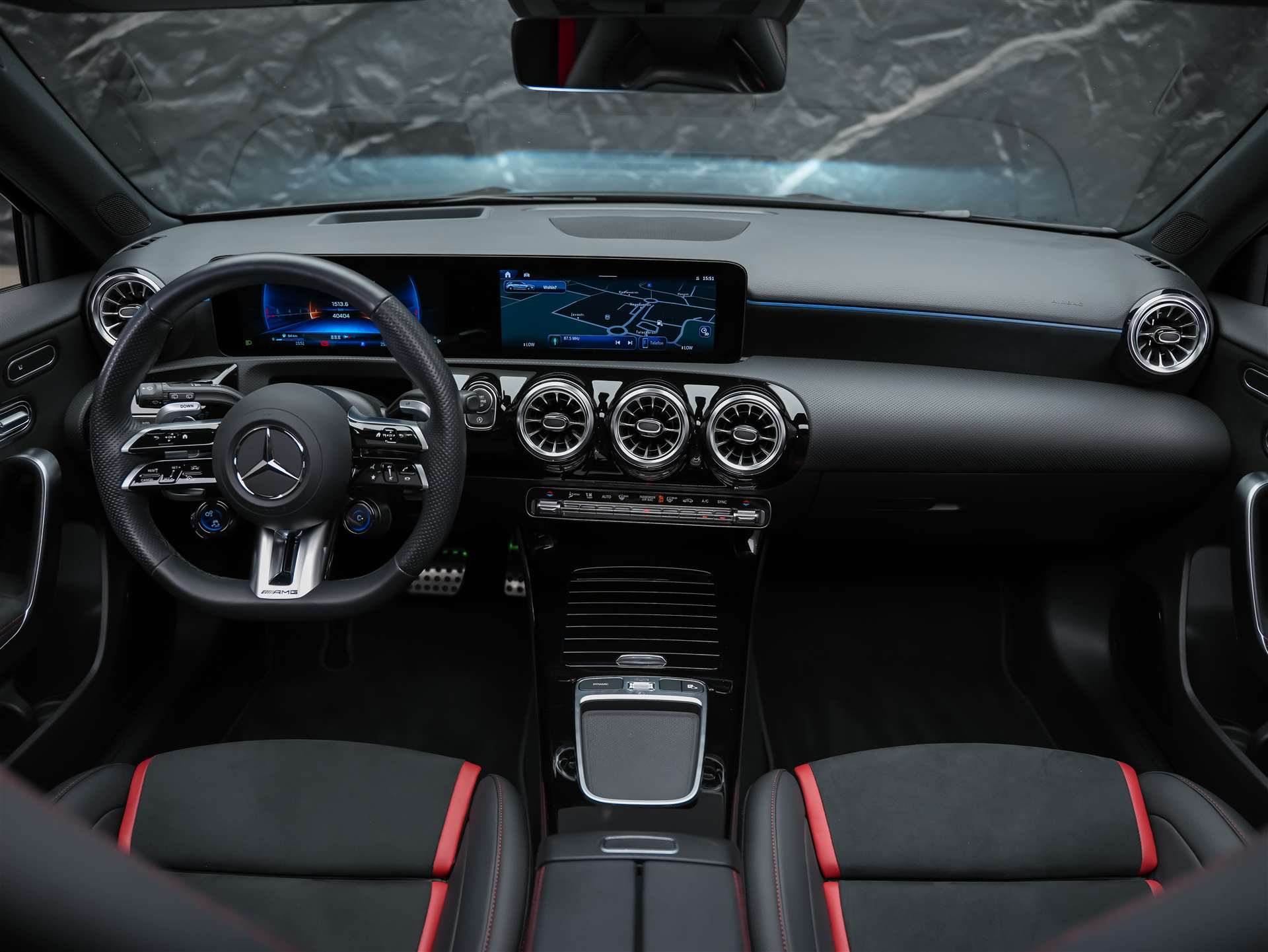 MERCEDES-BENZ A35 AMG 4Matic 8G-DCT *Facelift*Panorama*Schalensitze*360° Kamera*-image-19