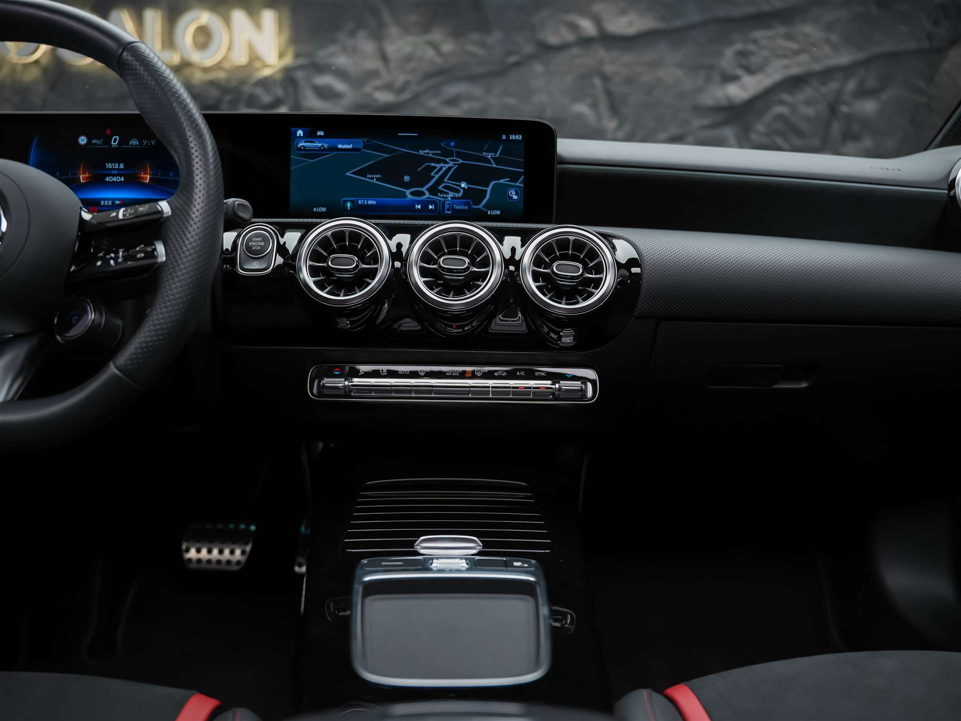 MERCEDES-BENZ A35 AMG 4Matic 8G-DCT *Facelift*Panorama*Schalensitze*360° Kamera*-image-20