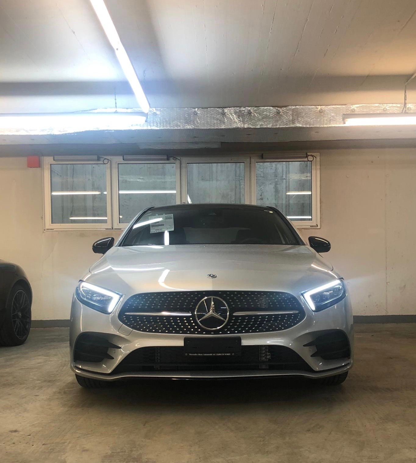 MERCEDES-BENZ A 200 AMG Line-image-1