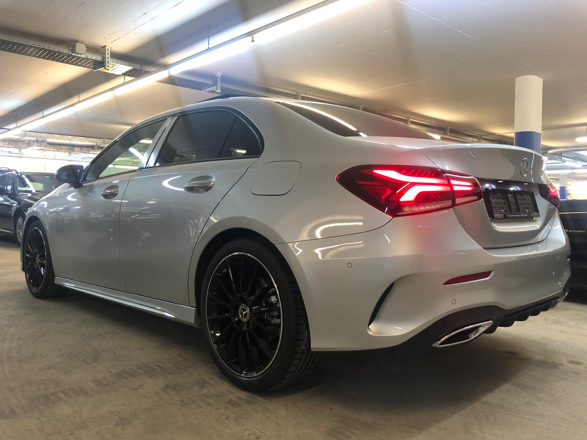 MERCEDES-BENZ A 200 AMG Line-image-2
