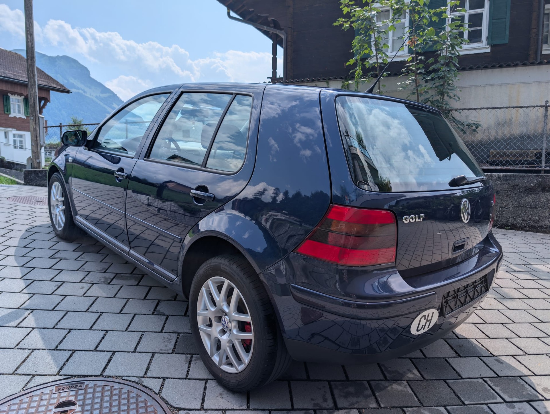 VW 1.6 Pacific-image-1