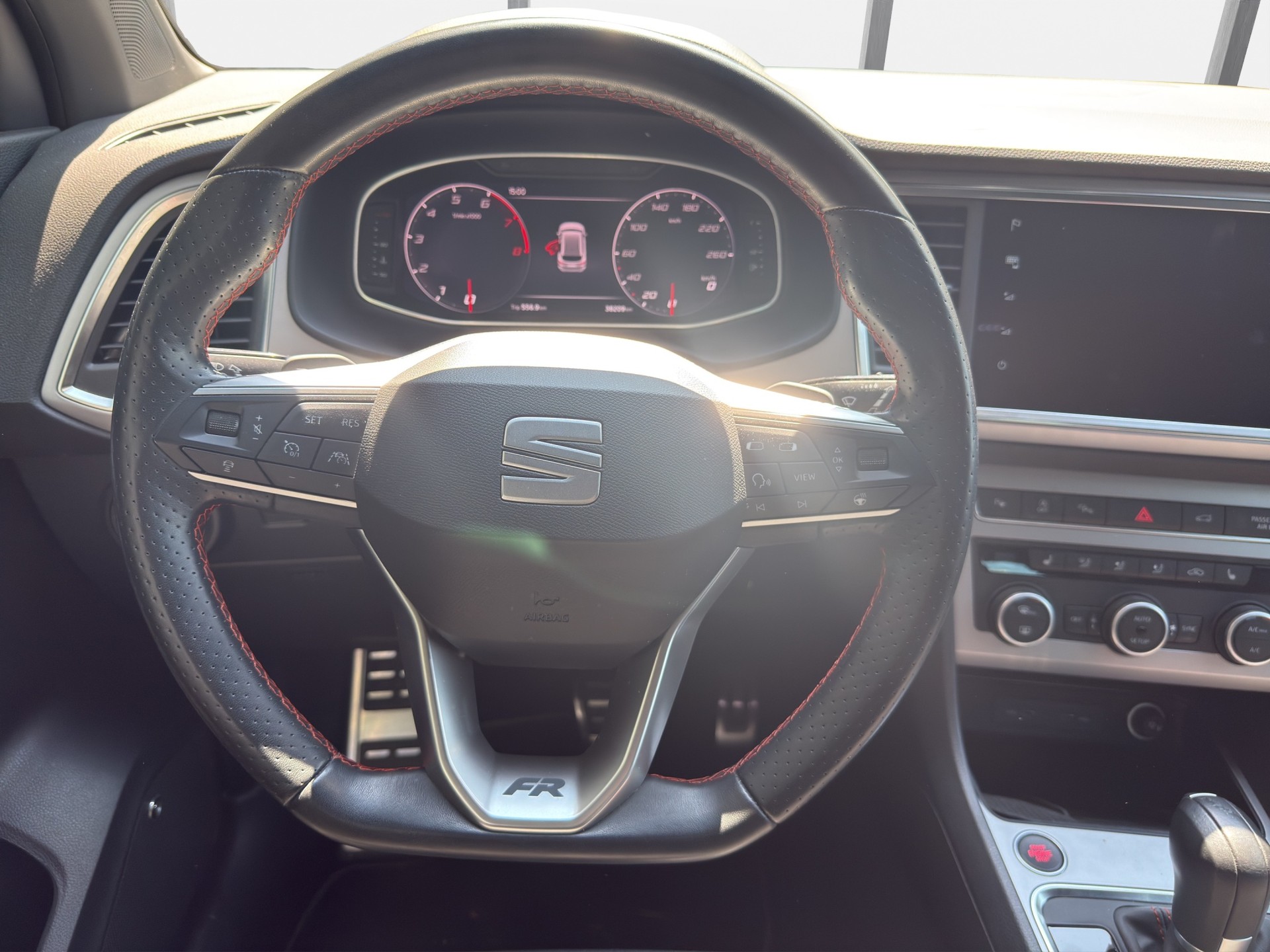 SEAT Ateca 2.0 TSI Hola FR 4Drive DSG-image-8