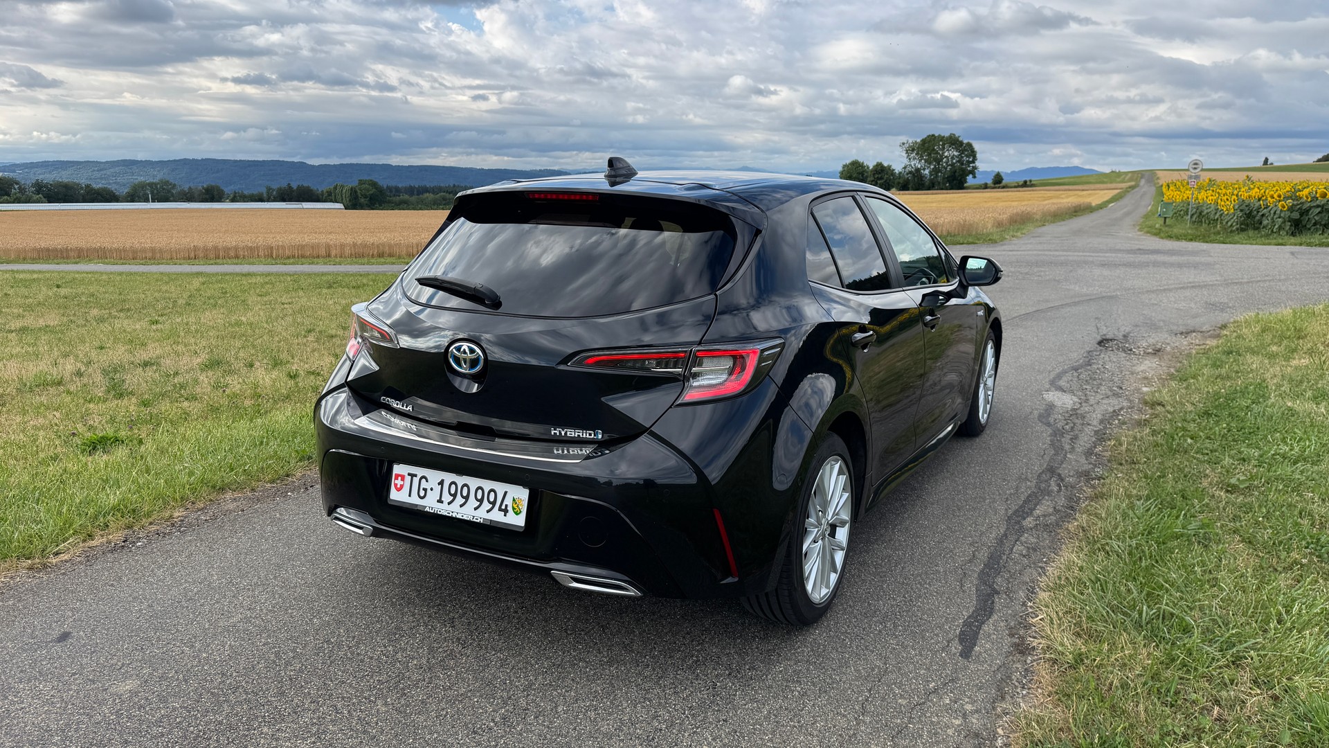 TOYOTA 2.0 HSD Trend-image-3
