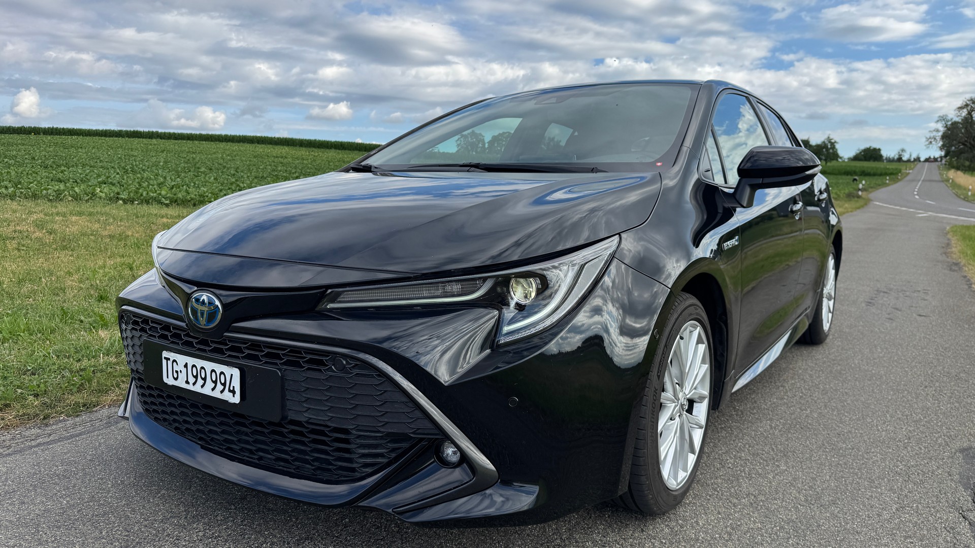 TOYOTA 2.0 HSD Trend-image-2