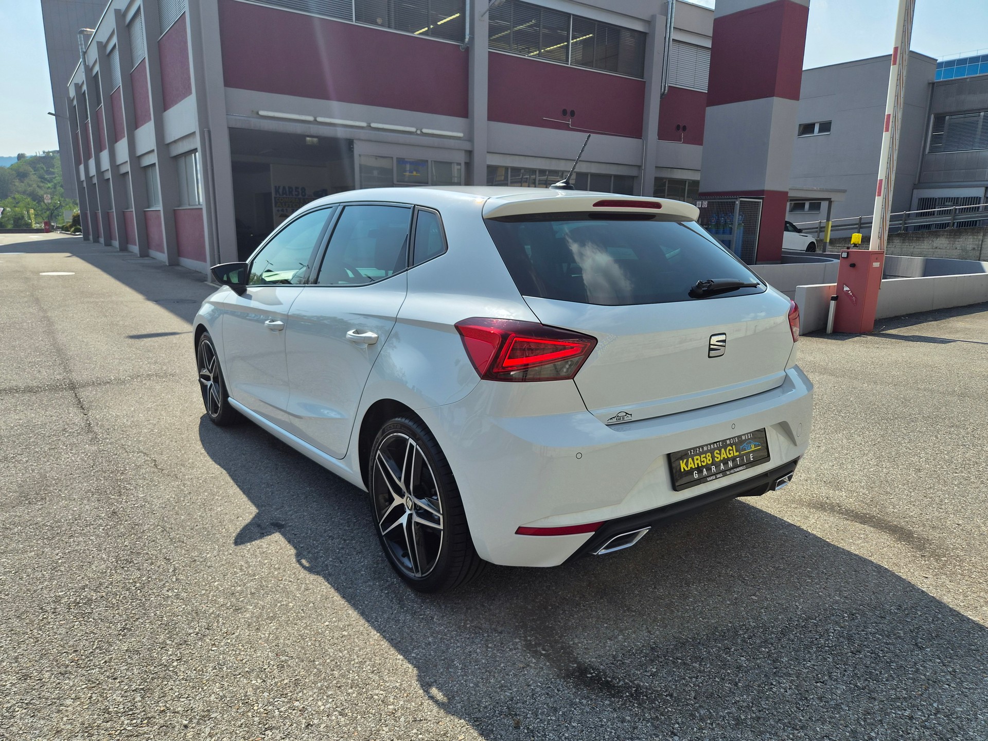 SEAT Ibiza 1.0 EcoTSI DSG Swiss FR-image-3