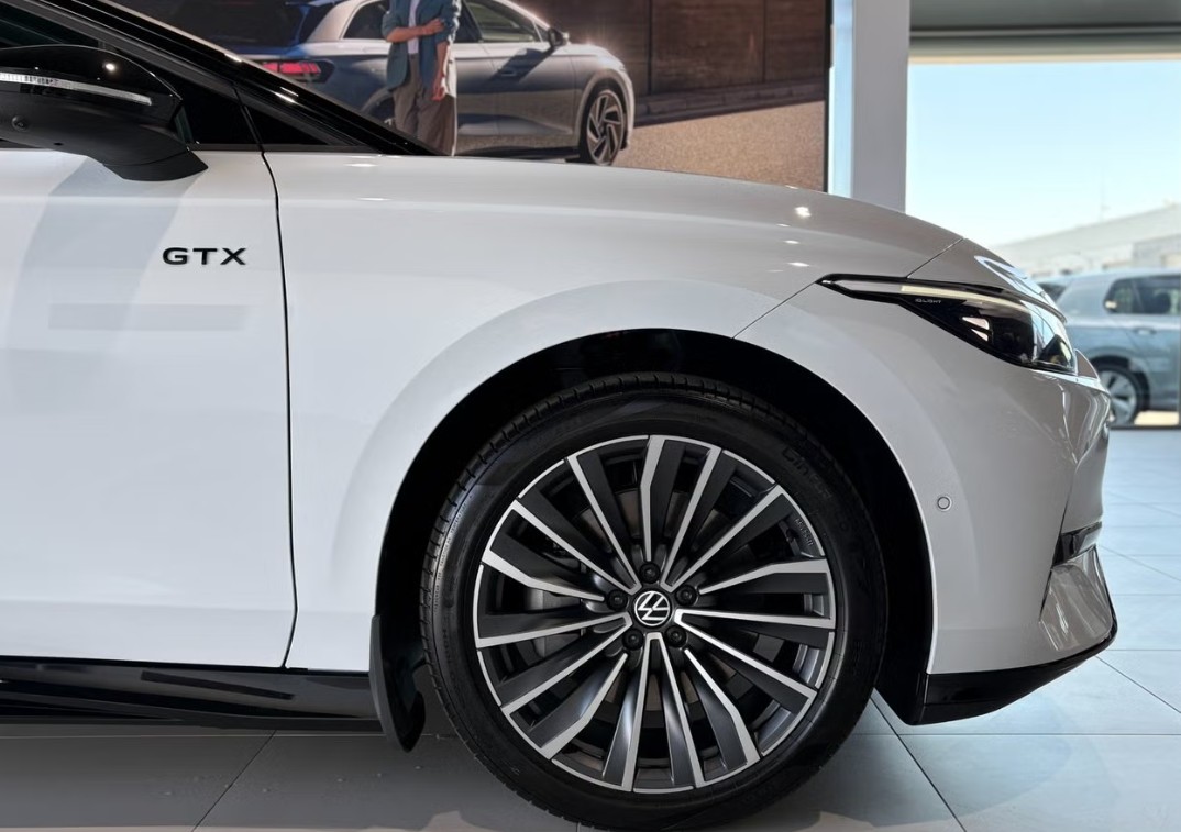VW ID.7 Tourer GTX 86 kWh GTX 4 Motion-image-7