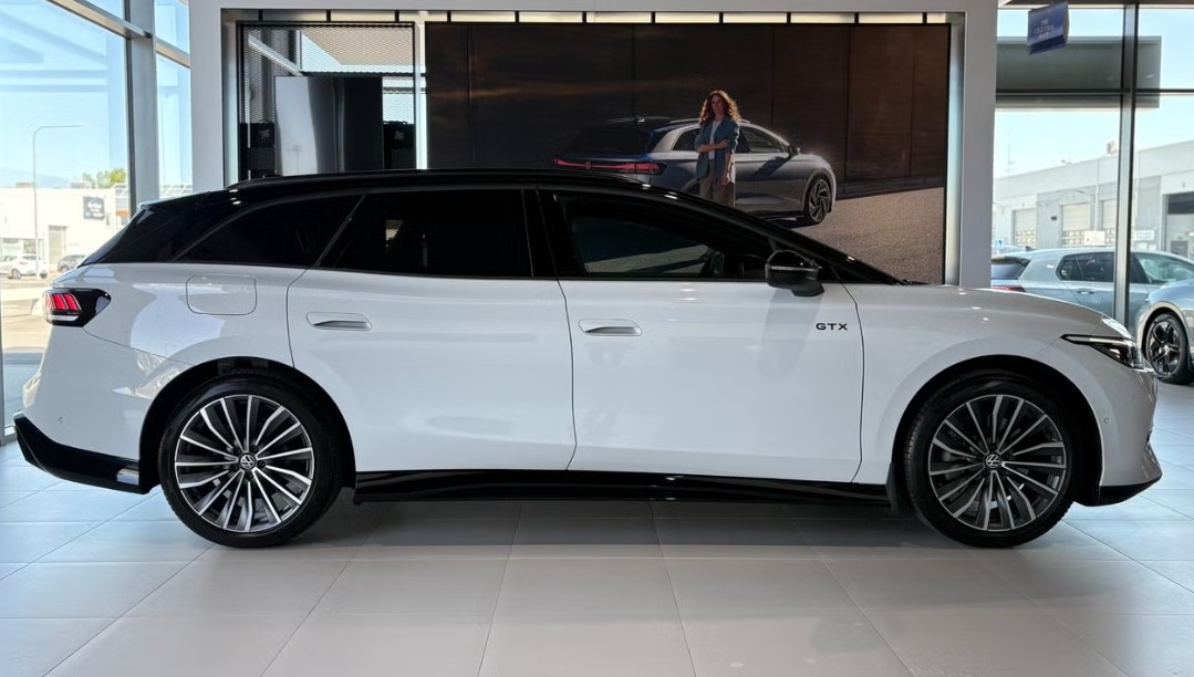 VW ID.7 Tourer GTX 86 kWh GTX 4 Motion-image-3