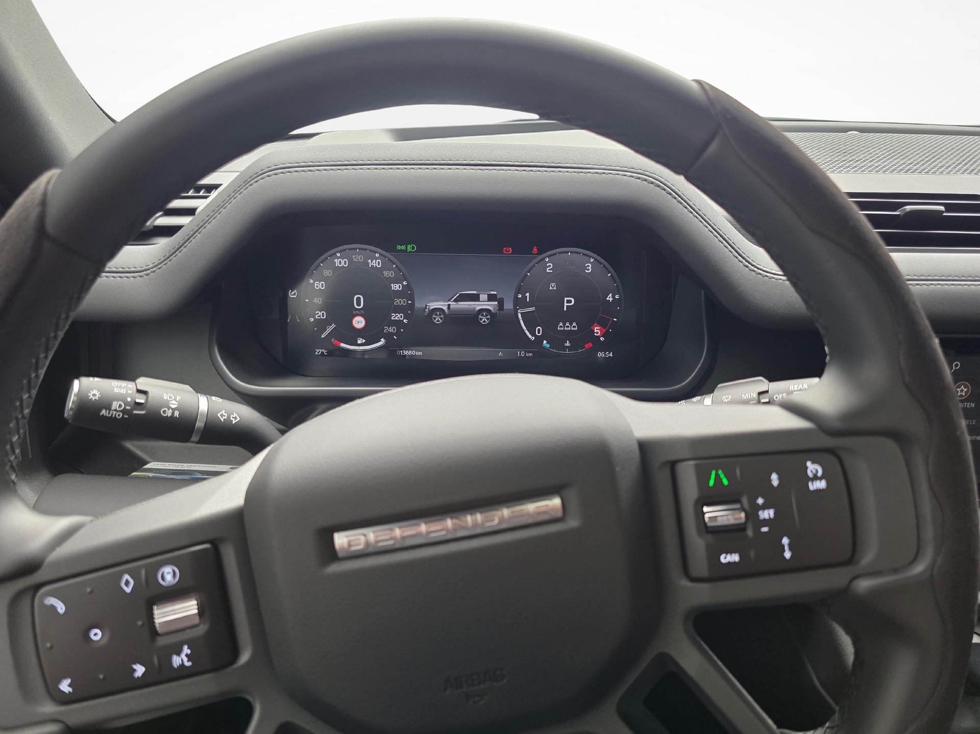 LAND ROVER Defender 90 3.0 D I6 250 X-Dynamic SE-image-8