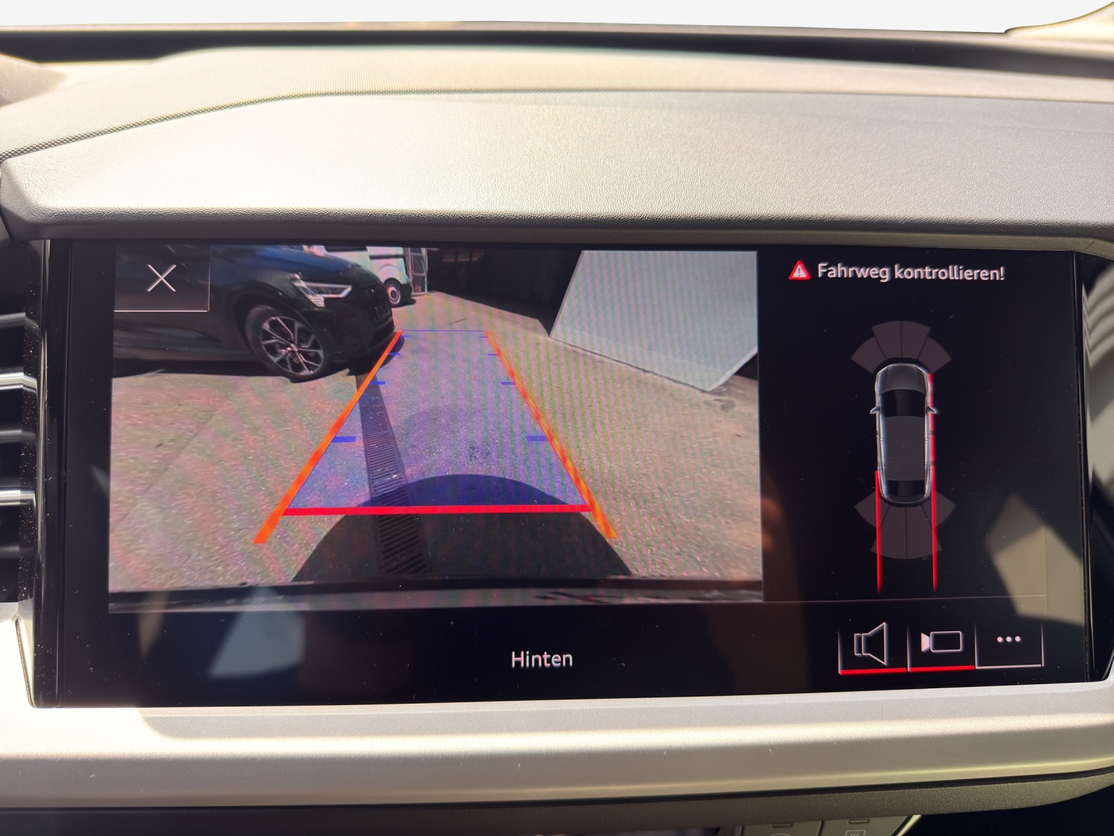 AUDI Q4 Sportback e-tron 35-image-14