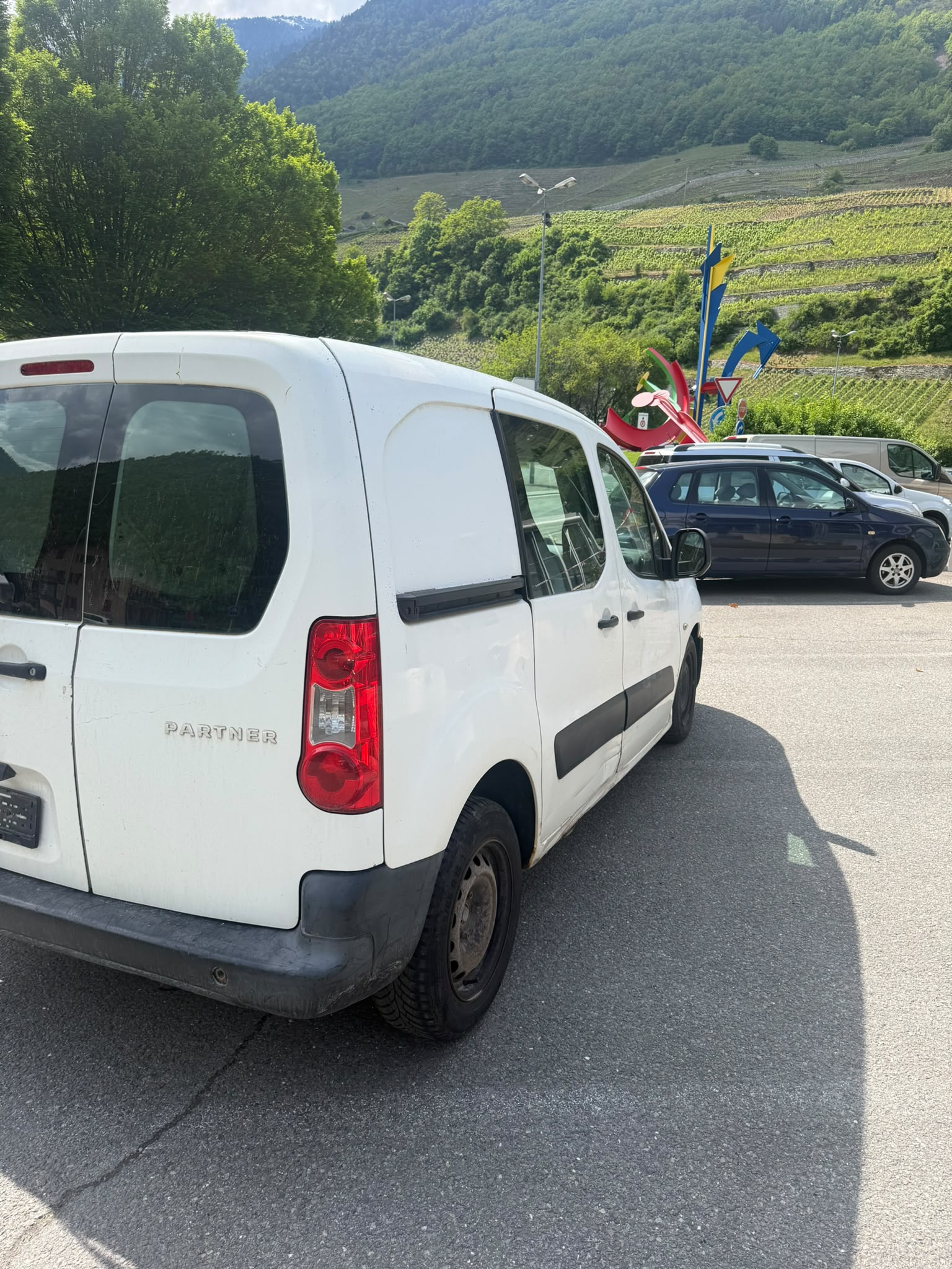 PEUGEOT Partner 1.6i Urban-image-3