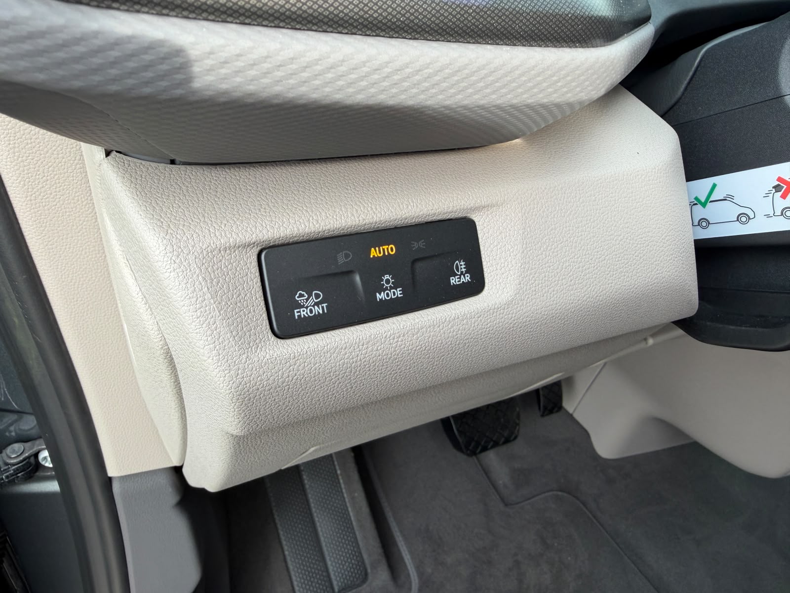 VW California eHybrid 4x4 Beach Tour Liberty 4Motion mit 5-Sitzplätzen-image-23
