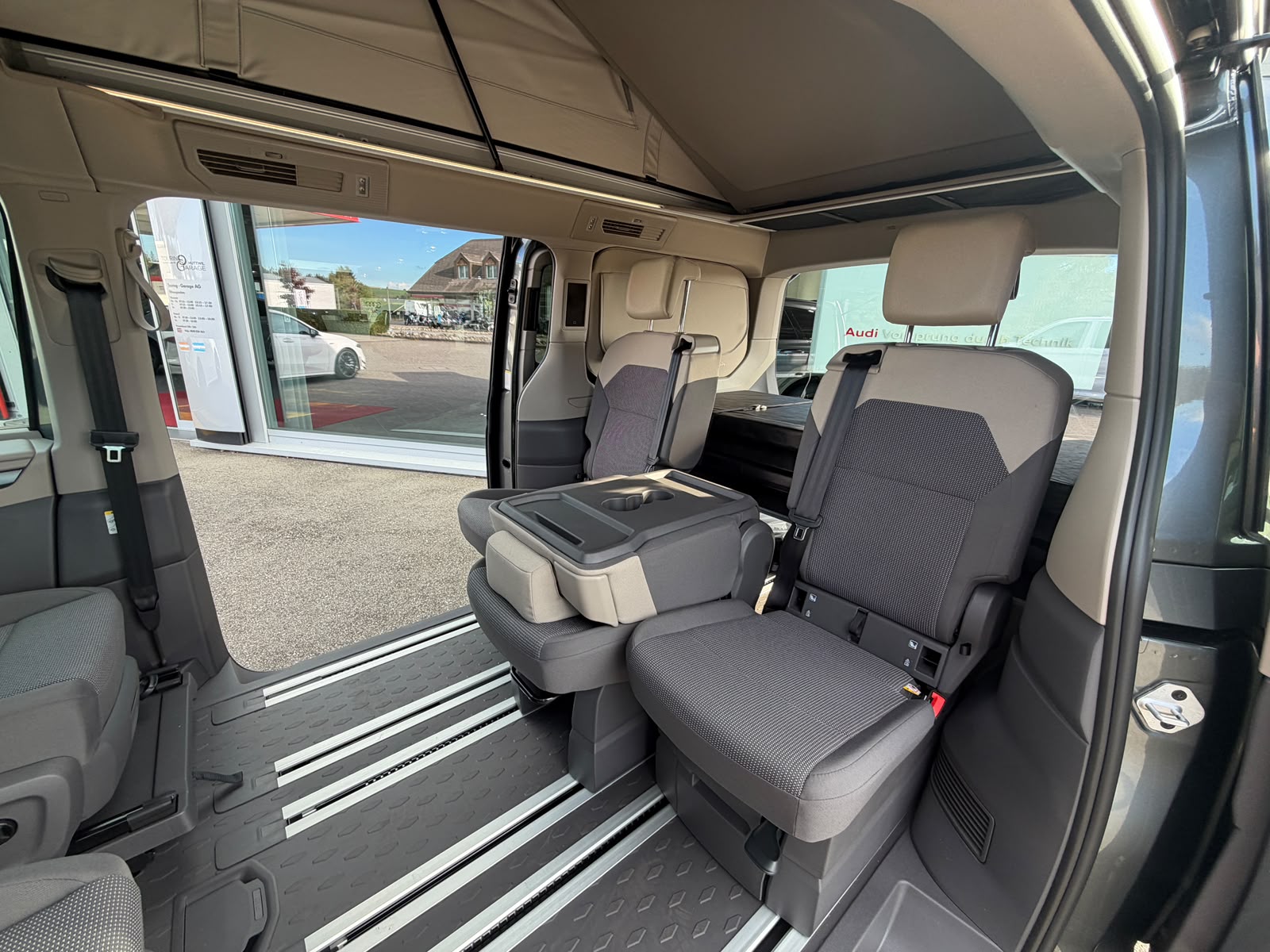 VW California eHybrid 4x4 Beach Tour Liberty 4Motion mit 5-Sitzplätzen-image-3