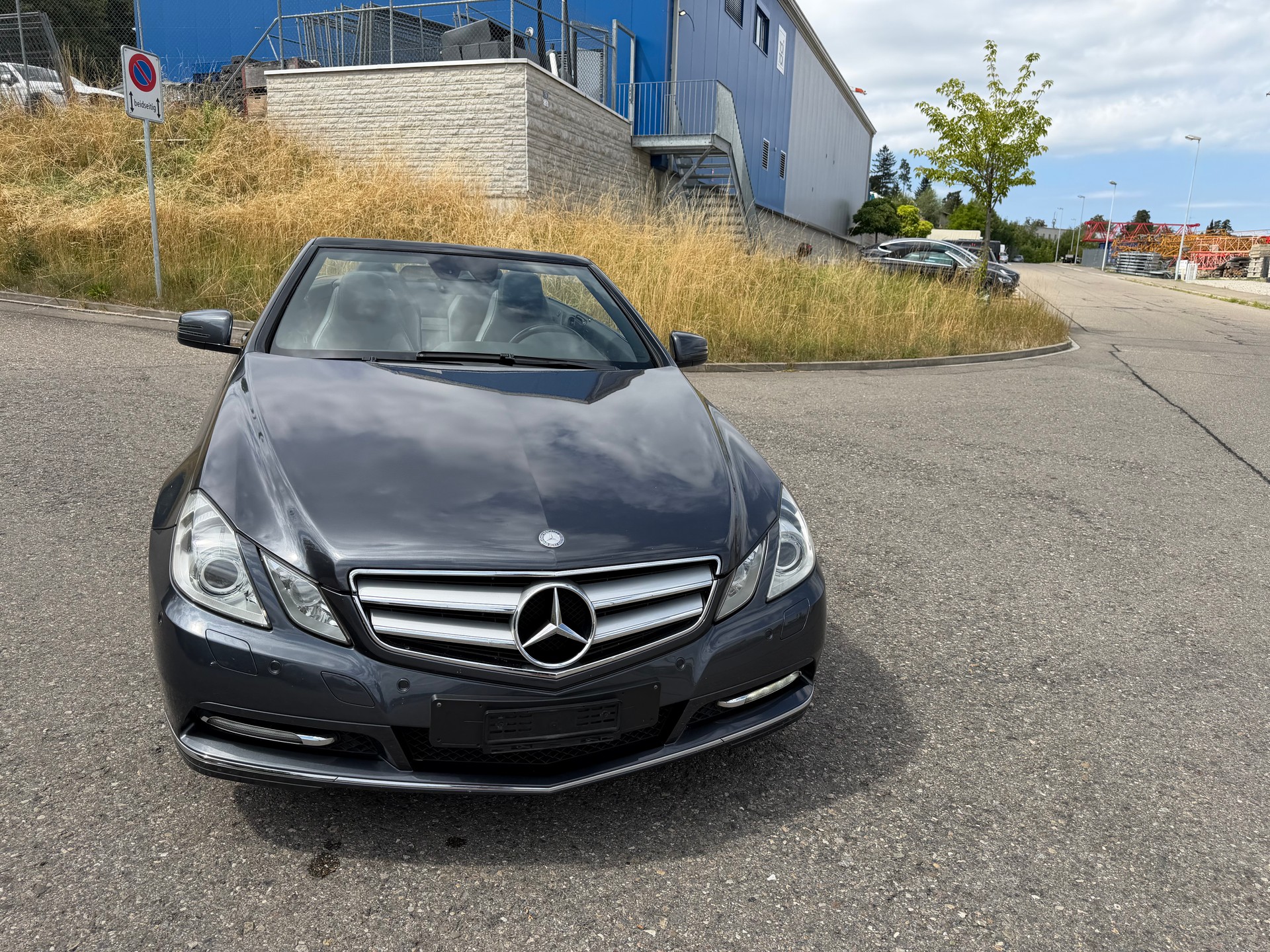 MERCEDES-BENZ E 200 CGI BlueEfficiency Automatic-image-4