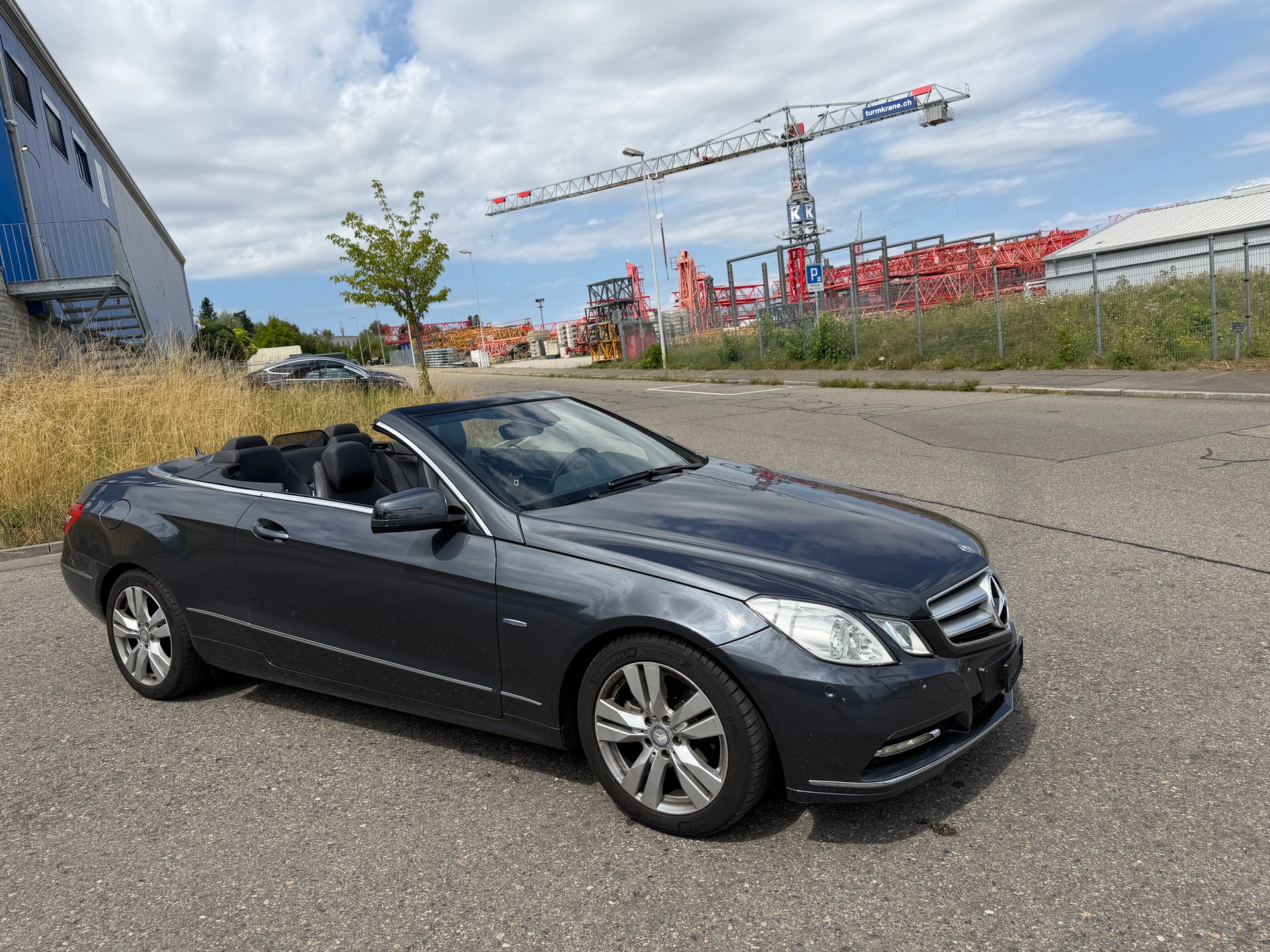 MERCEDES-BENZ E 200 CGI BlueEfficiency Automatic-image-5
